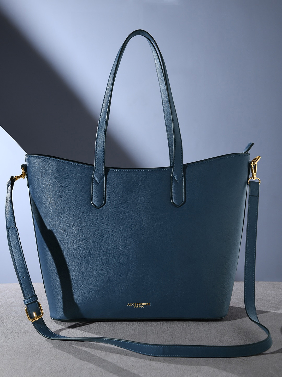 

Accessorize London Women Faux Leather Daffodil Tote Bag, Navy blue