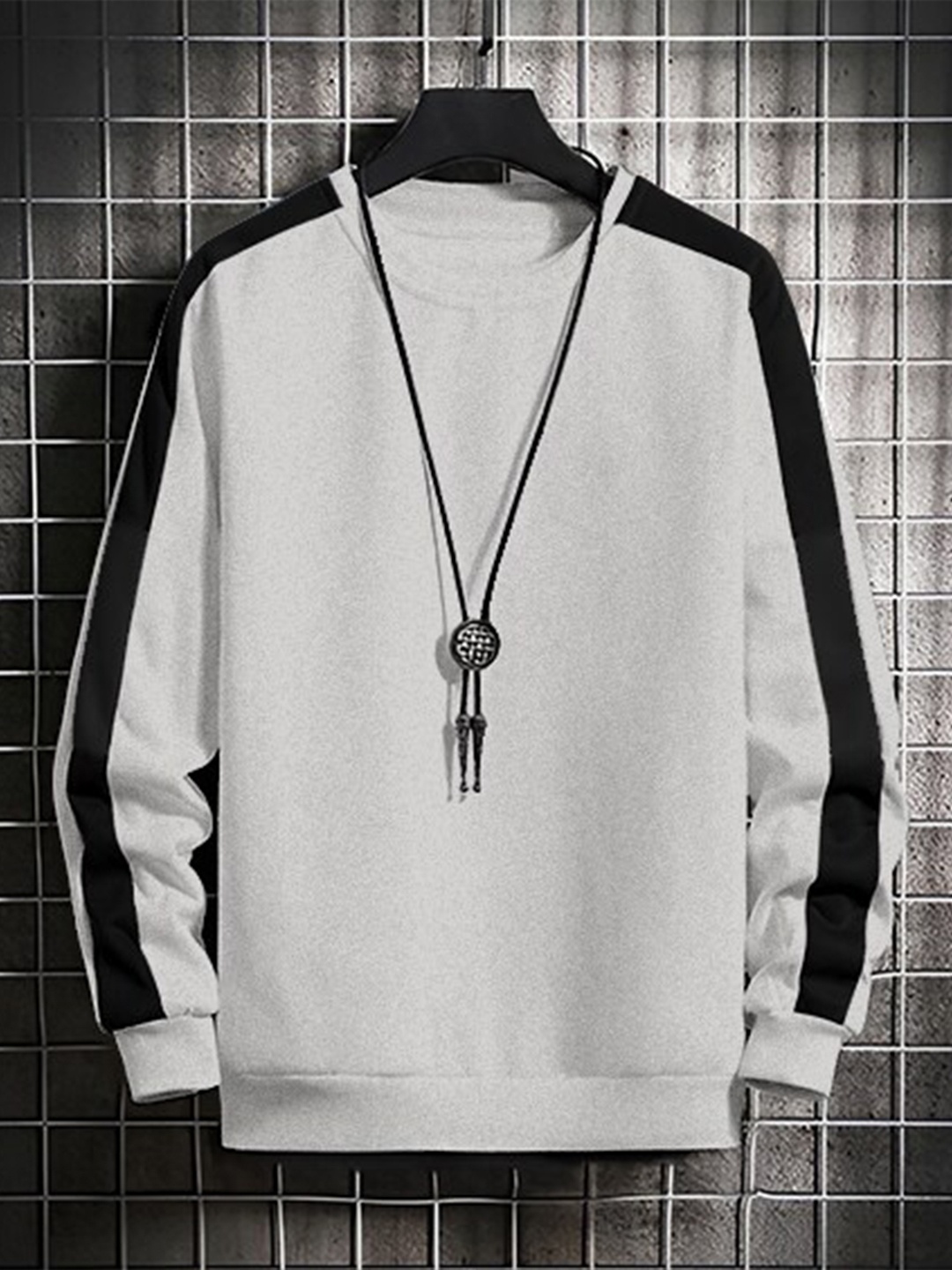 

GESPO Men Grey Fleece Striped Sweatshirt
