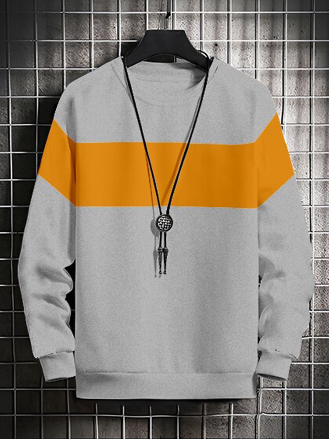 

GESPO Men Grey Fleece Colourblocked Sweatshirt