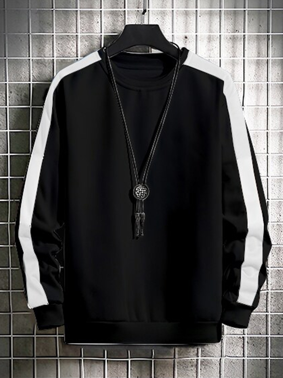 

AUSK Men Black Sweatshirt