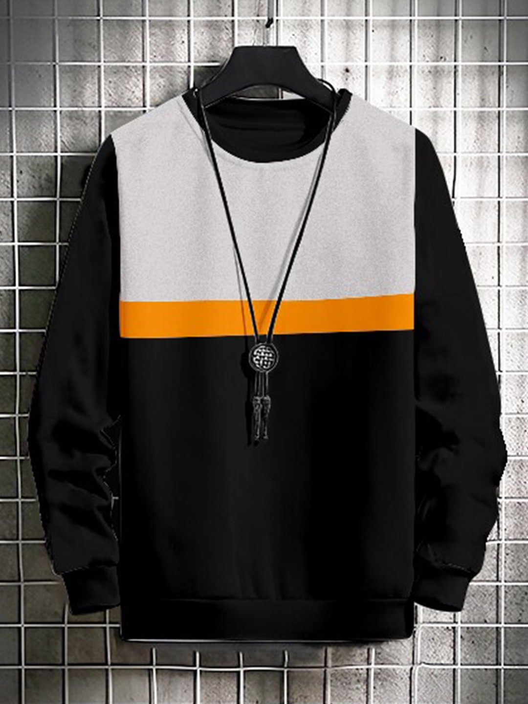

AUSK Men Black Colourblocked Sweatshirt