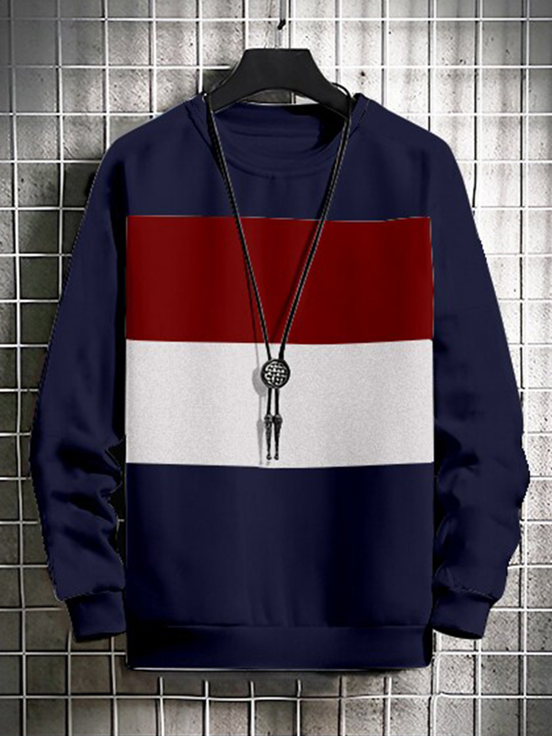 

AUSK Men Black Colourblocked Sweatshirt