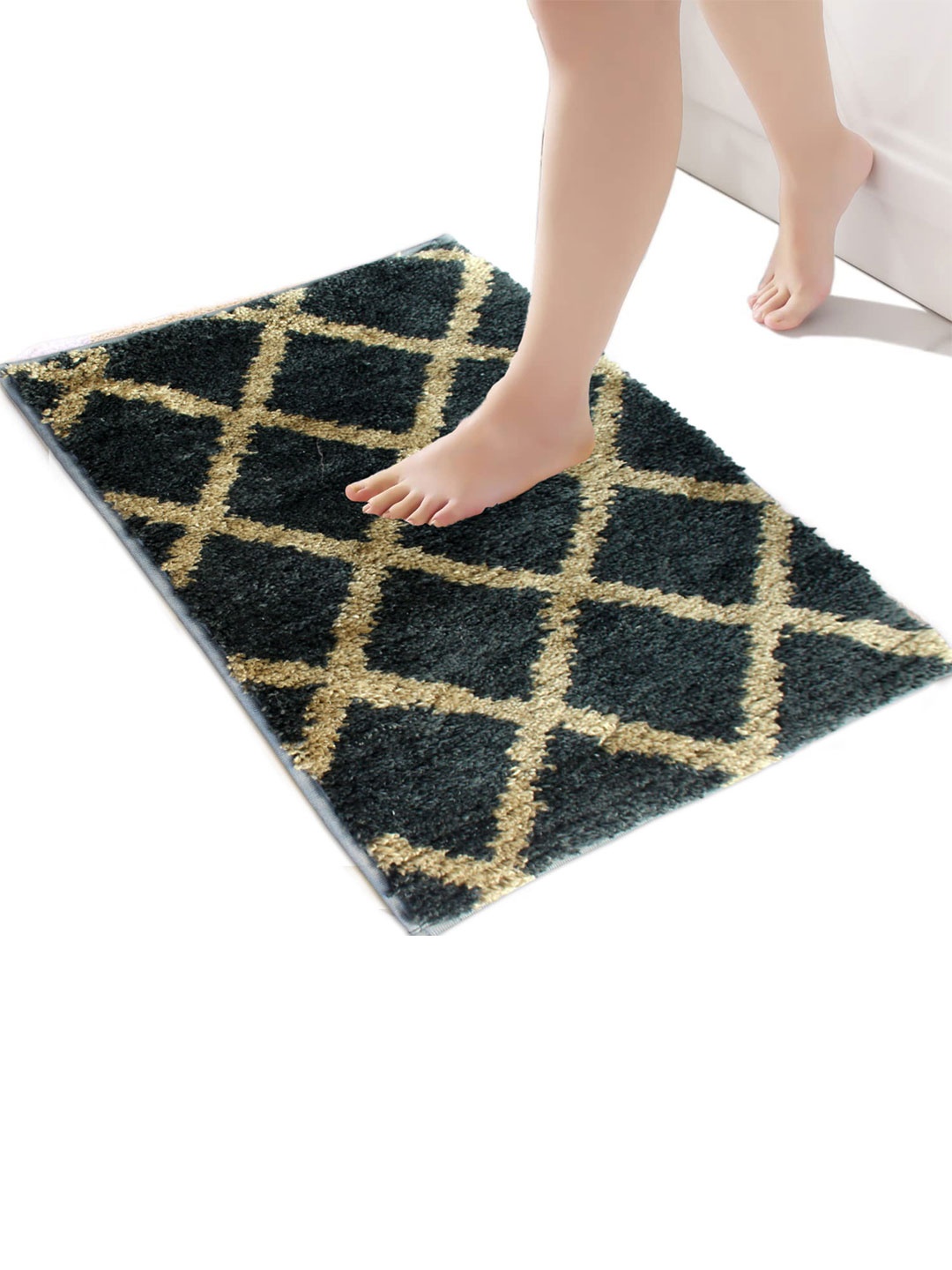 

LUXEHOME INTERNATIONAL Tokyo Diamond Gold-Colored & Green 1600 GSM Anti-Skid Bath Rug