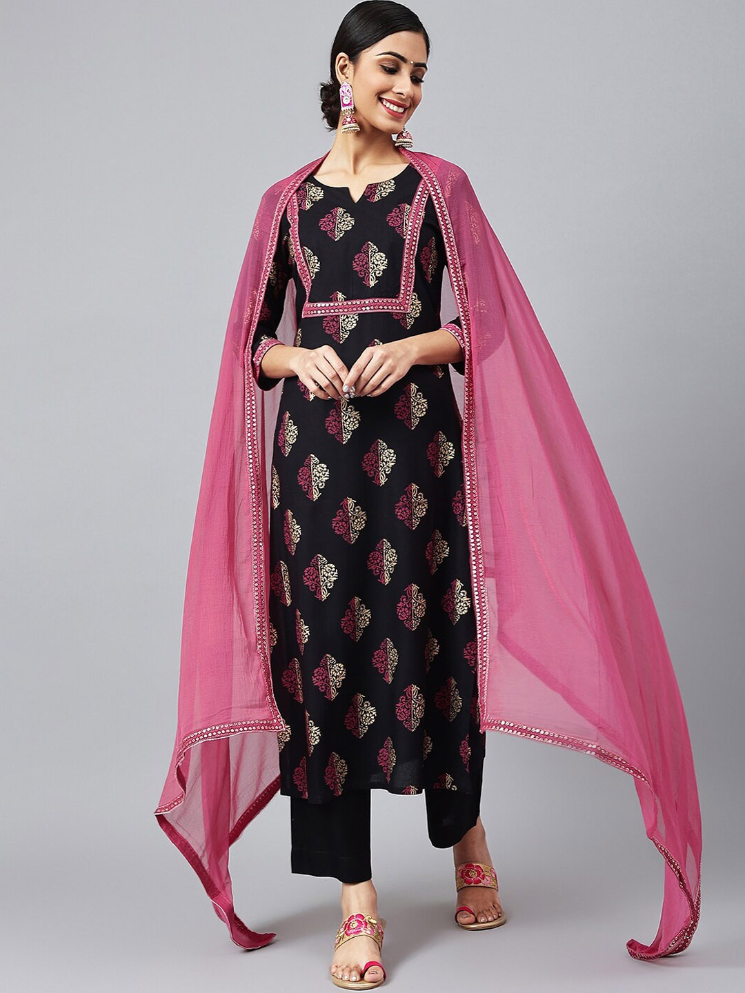 

Khushal K Ethnic Motifs Printed Kurta with Palazzos & Dupatta, Black