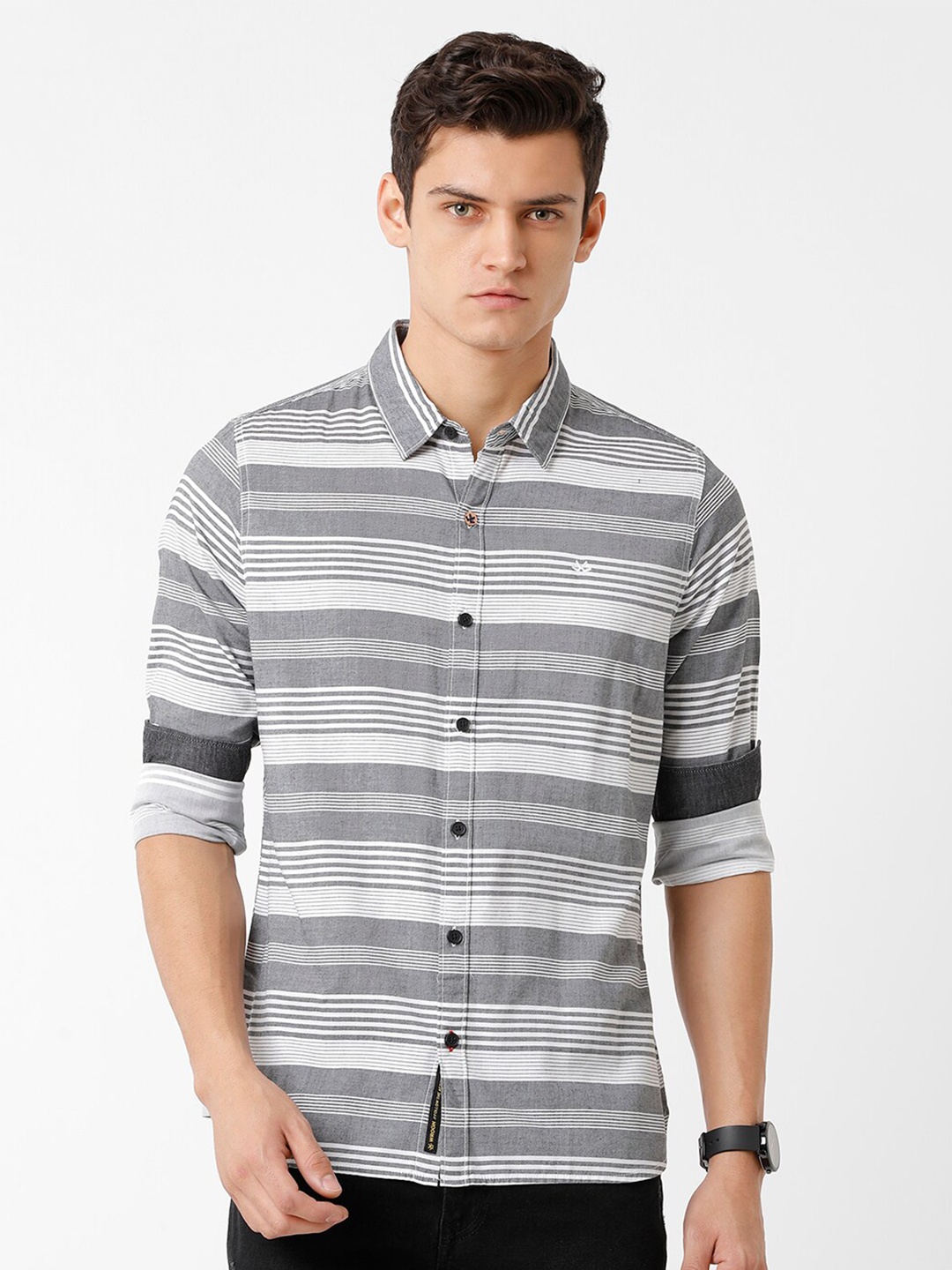 

WROGN Men Grey Slim Fit Horizontal Striped Pure Cotton Casual Shirt