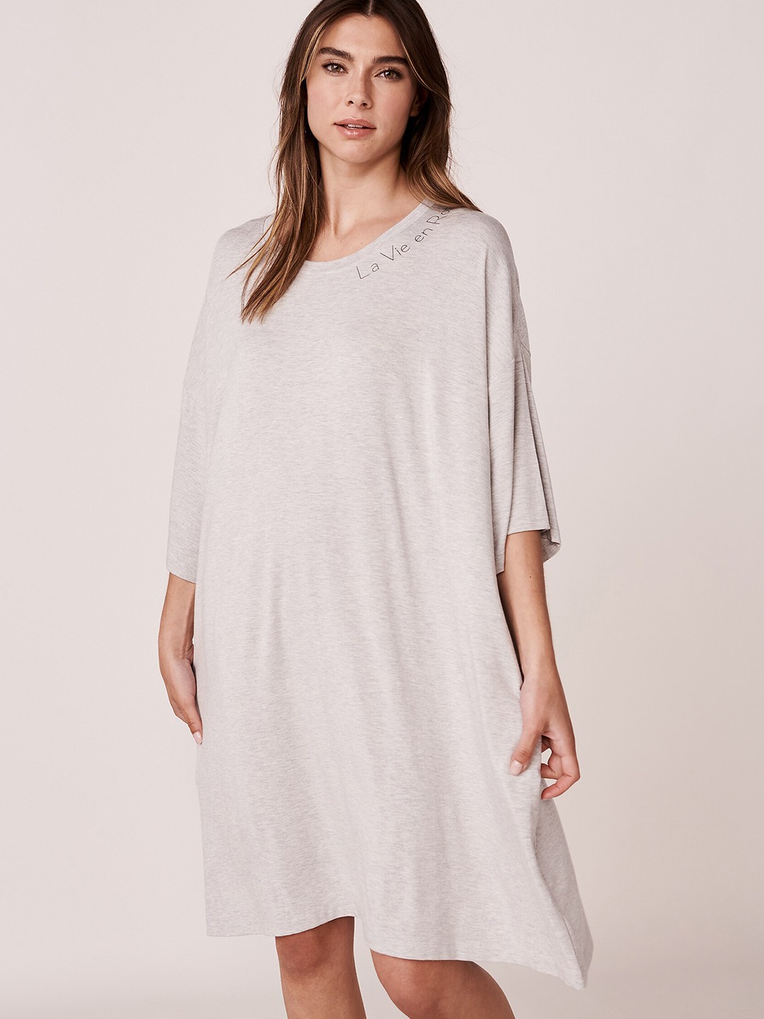 

La Vie en Rose Grey Solid T-shirt Nightdress