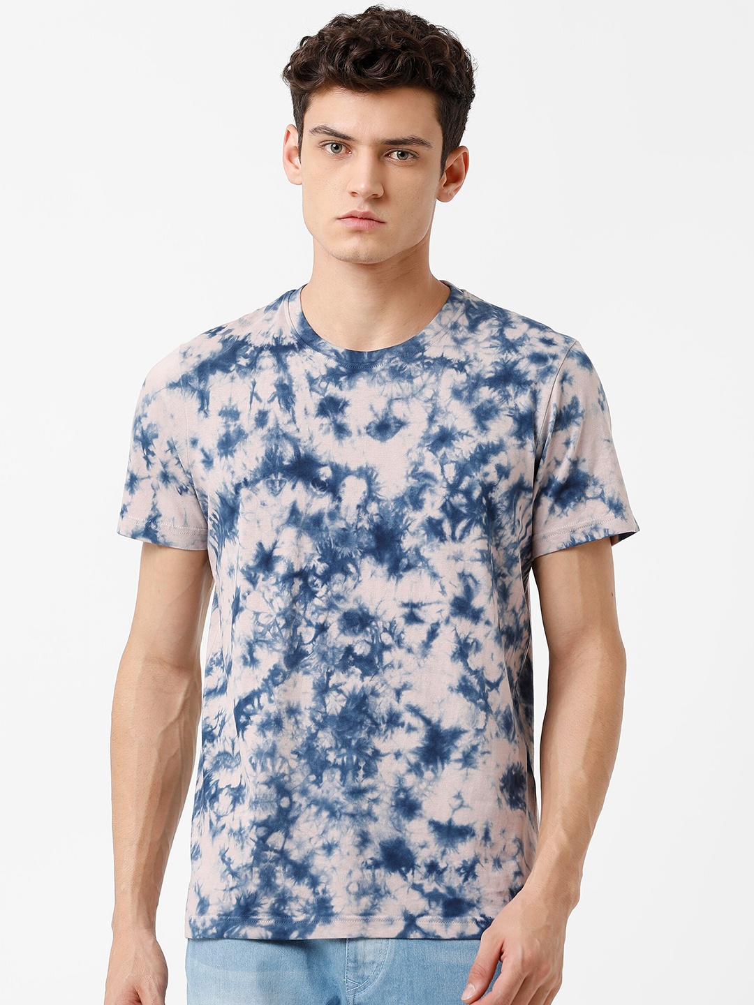 

WROGN Men Blue & Pink Tie and Dye Slim Fit T-shirt