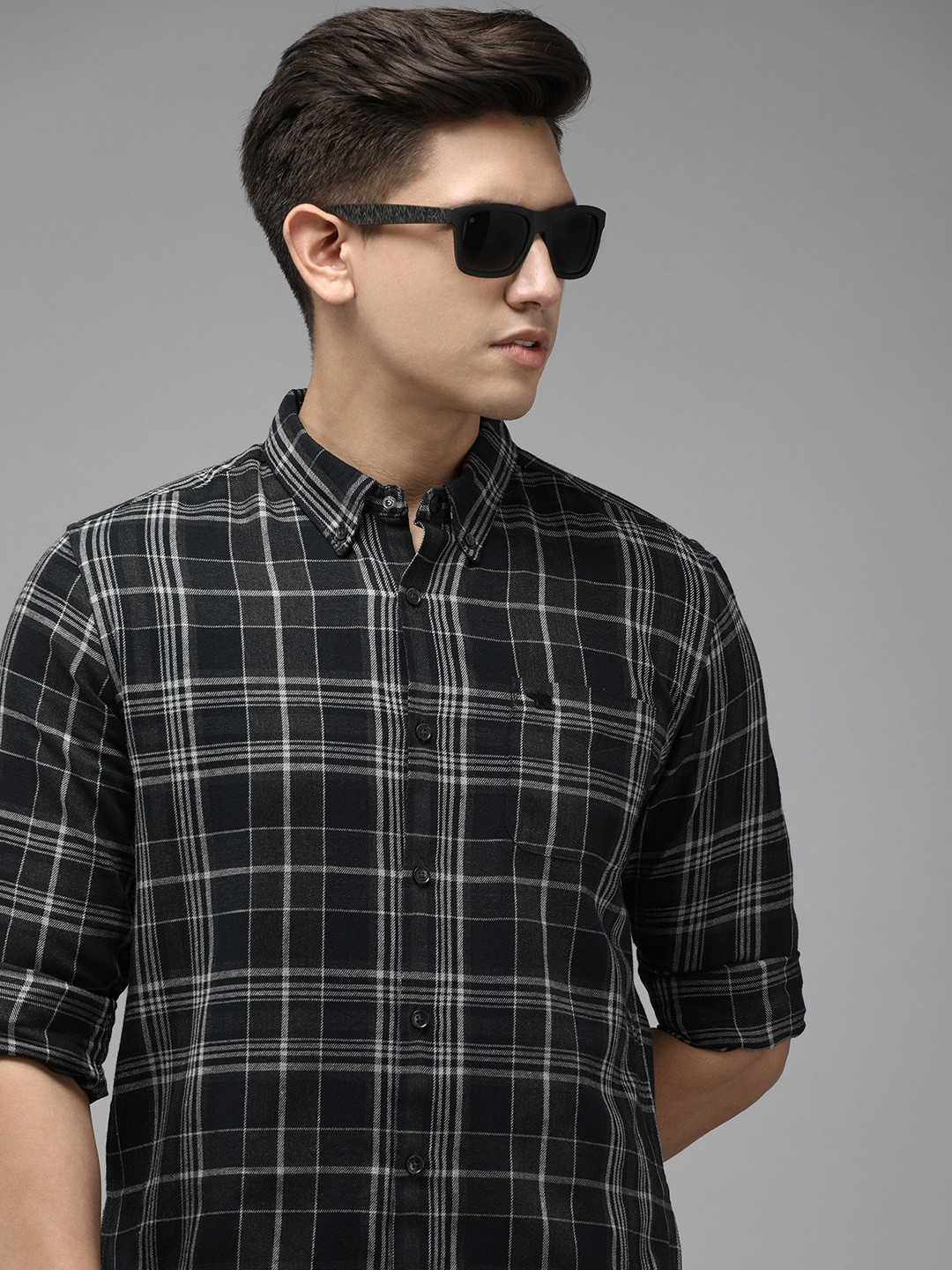 

THE BEAR HOUSE Men Flannel Cotton Button-Down Collar Slim Fit Tartan Checks Casual Shirt, Black