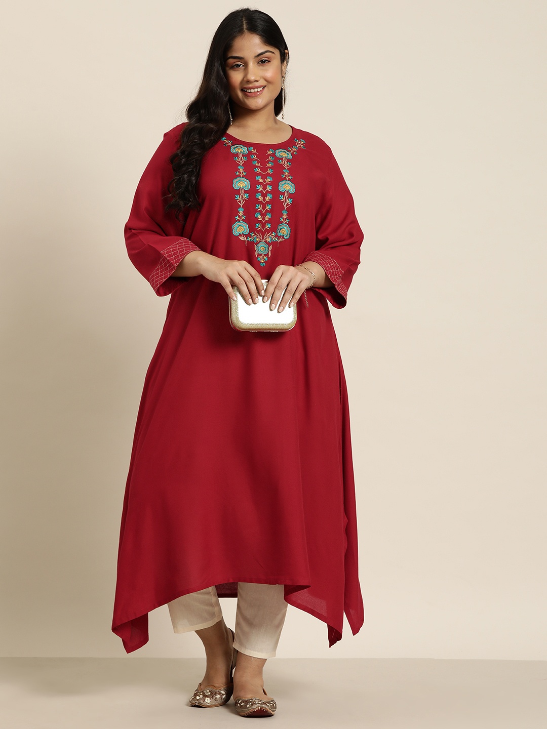 

Sztori Women Plus Size Ethnic Motifs Embroidered Kurta, Red