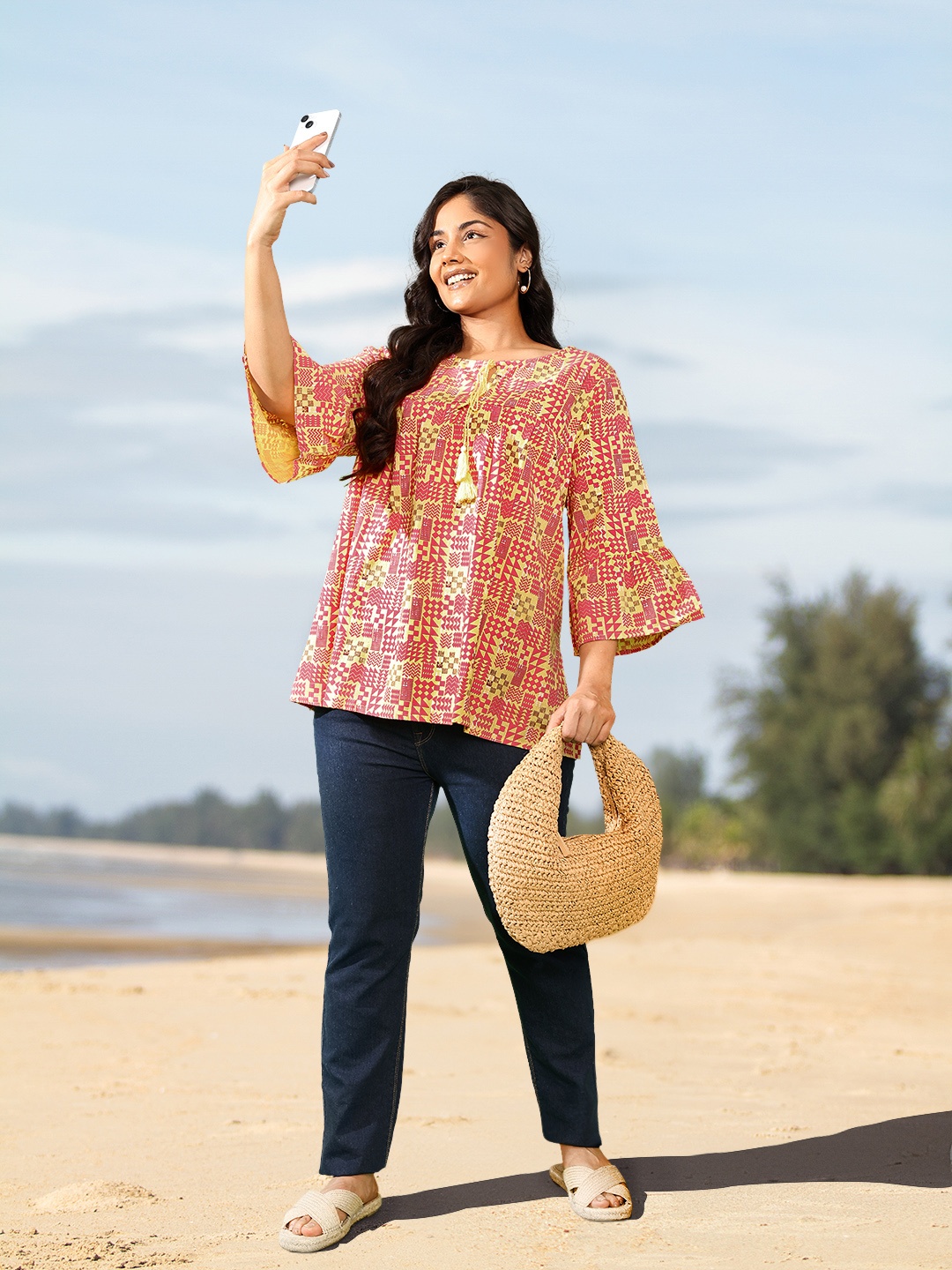

Sztori Plus Size Geometric Printed Kurti, Yellow