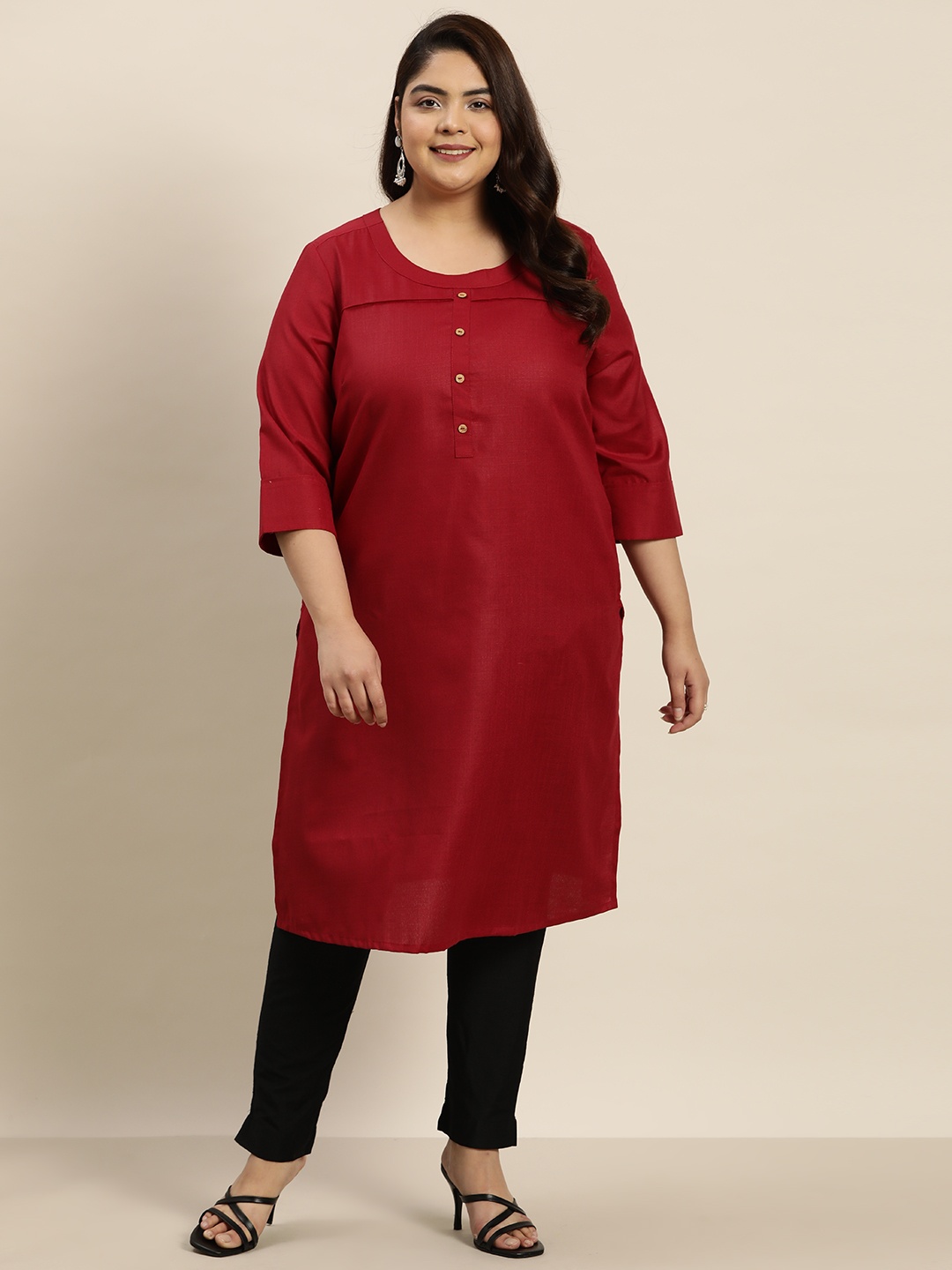 

Sztori Plus Size Round Neck Straight Kurta, Maroon