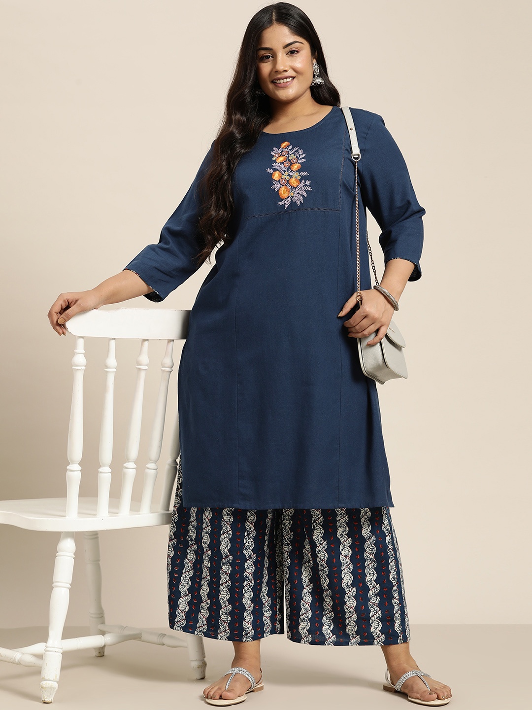 

Sztori Plus Size Floral Embroidered Cotton Kurta with Printed Palazzos, Navy blue