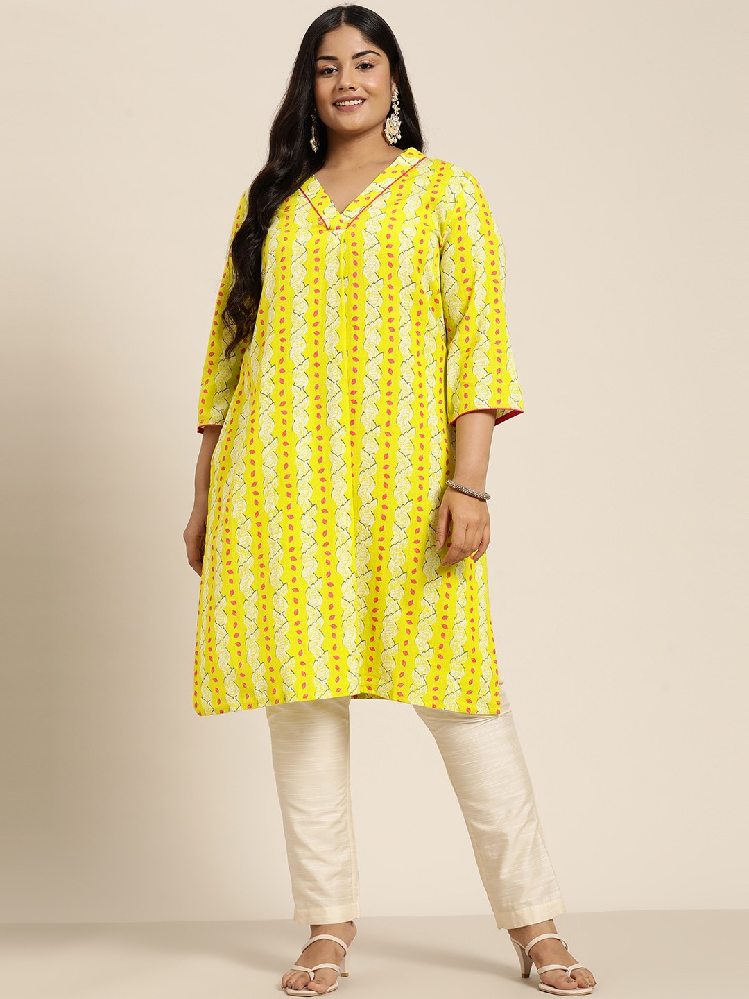 

Sztori Plus Size Floral Print V-Neck Straight Kurta, Lime green