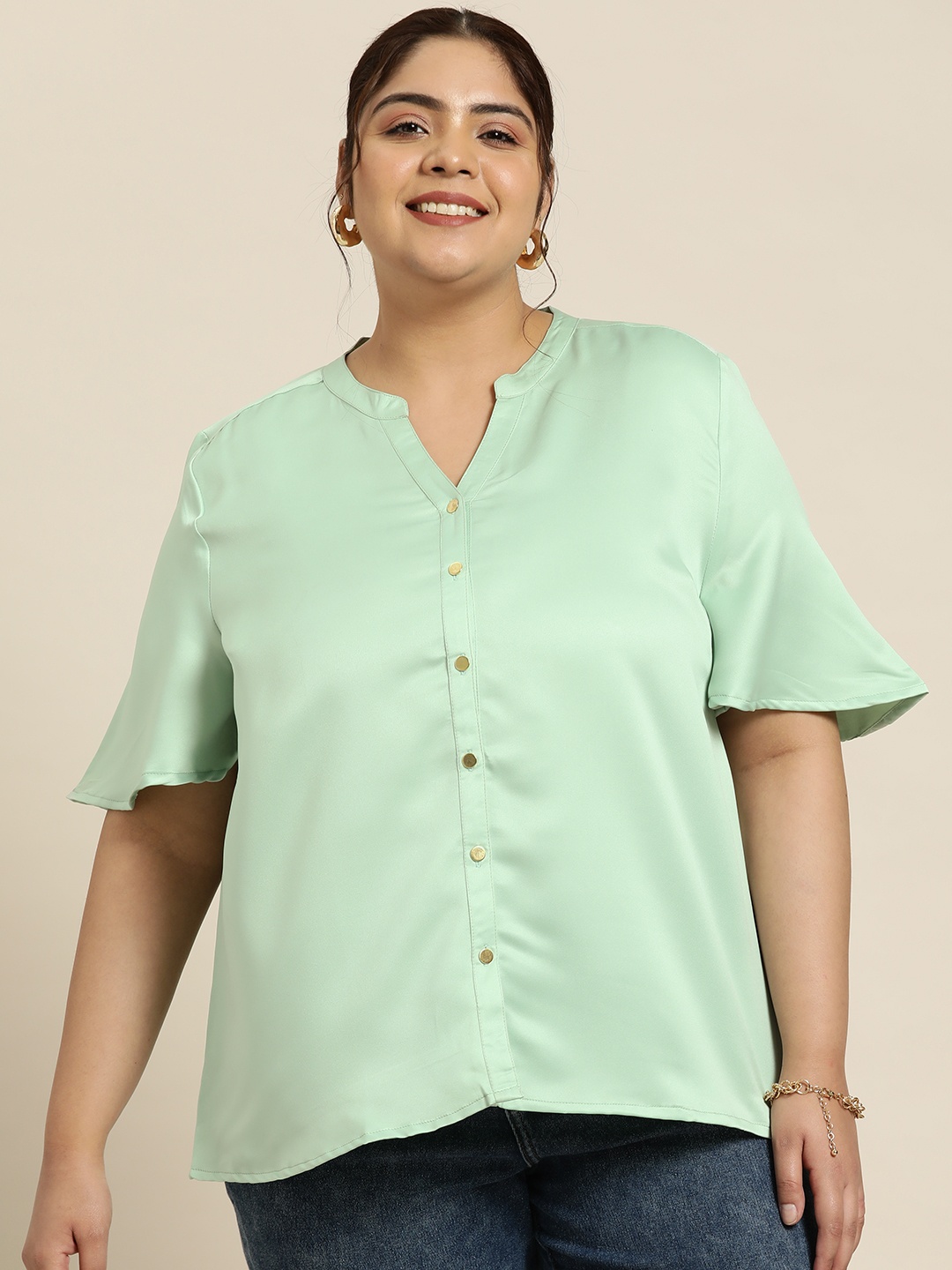 

Sztori Plus Size Flared Sleeves Satin Finish Shirt, Green