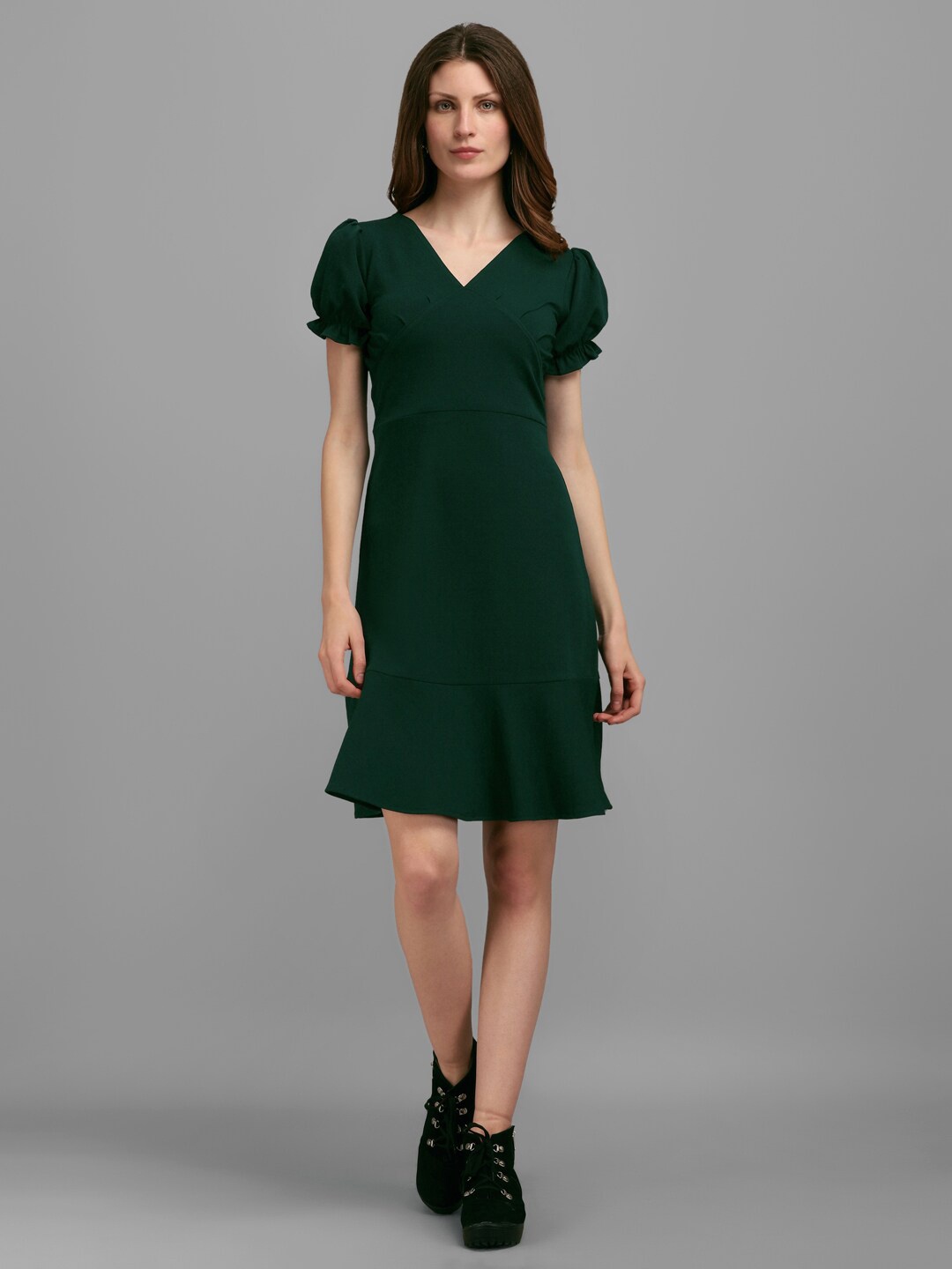 

PURVAJA Women Green A-Line V-Neck Dress
