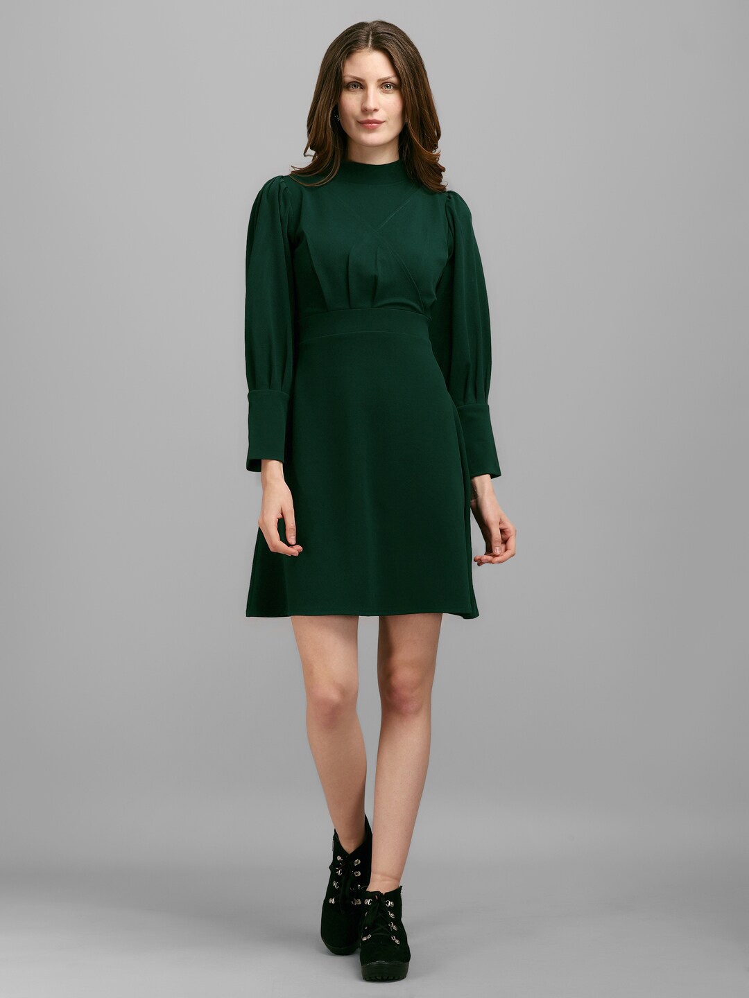 

PURVAJA Women Fit & Flare Round Neck Dress, Green