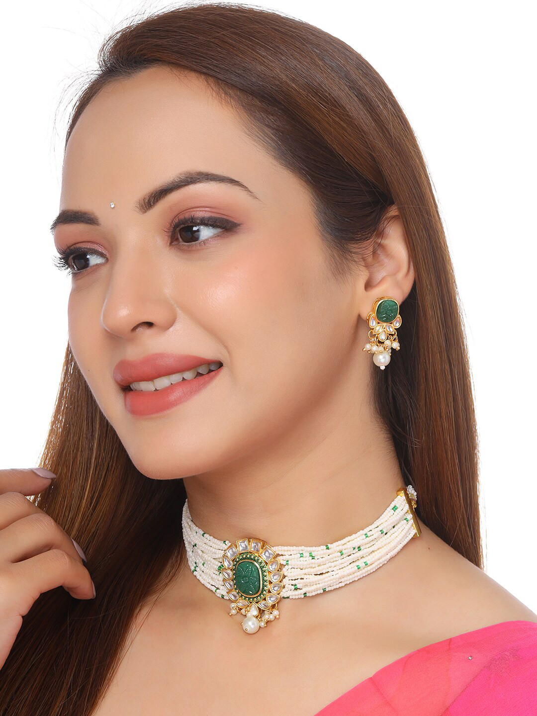 

THE AAB STUDIO Women Gold-Plated Green & White Kundan Studded & Beaded Jewellery Set