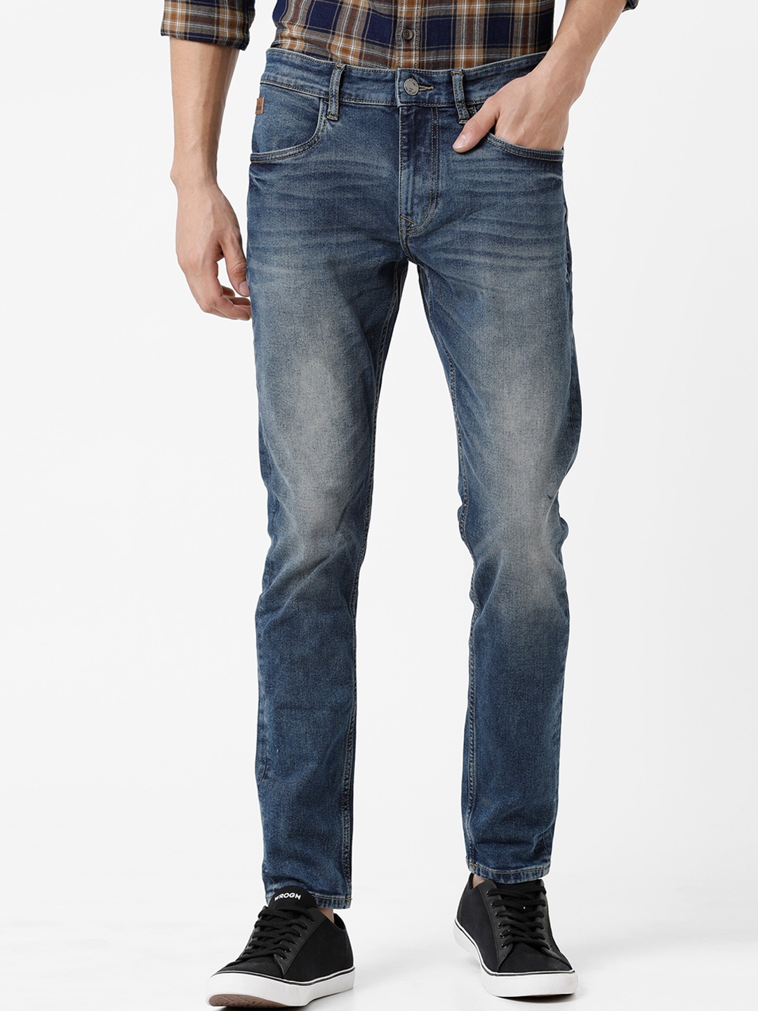 

WROGN Men Blue Solid Slim Fit Heavy Fade Jeans