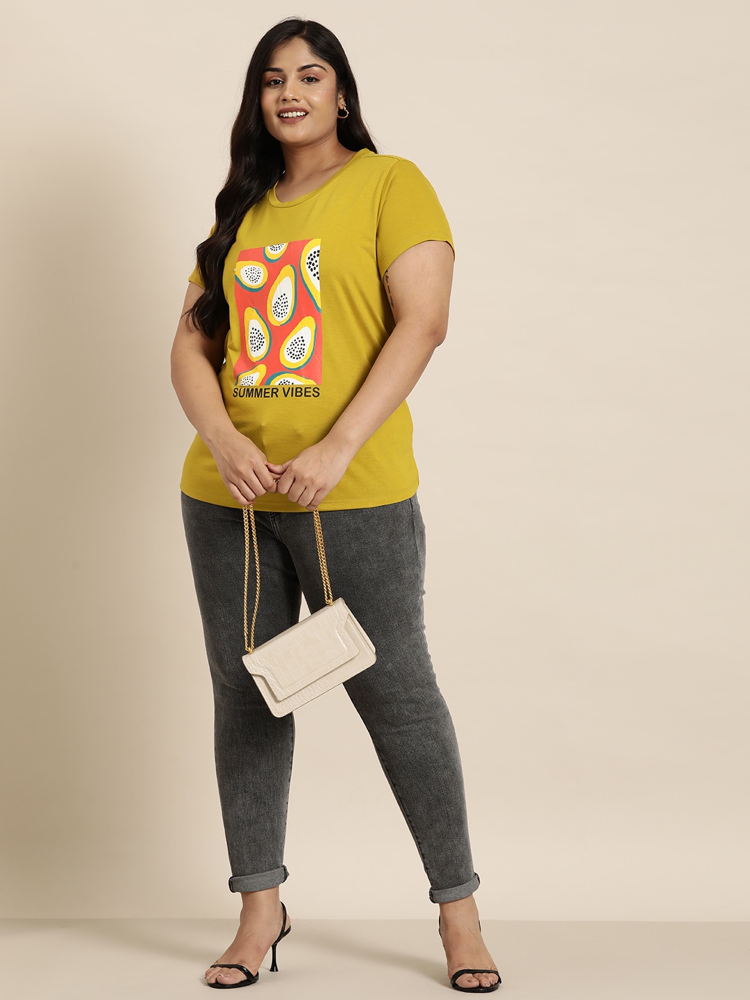 

Sztori Plus Size Graphic Printed T-shirt, Olive