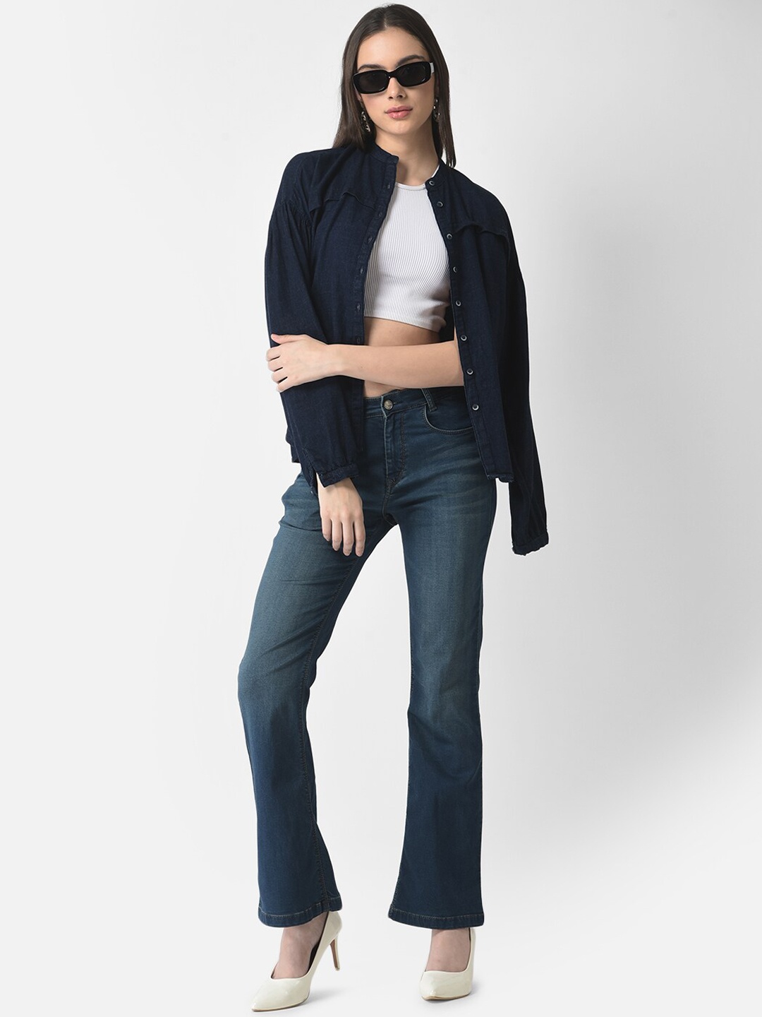 

Crimsoune Club Women Blue Bootcut Light Fade Stretchable Jeans