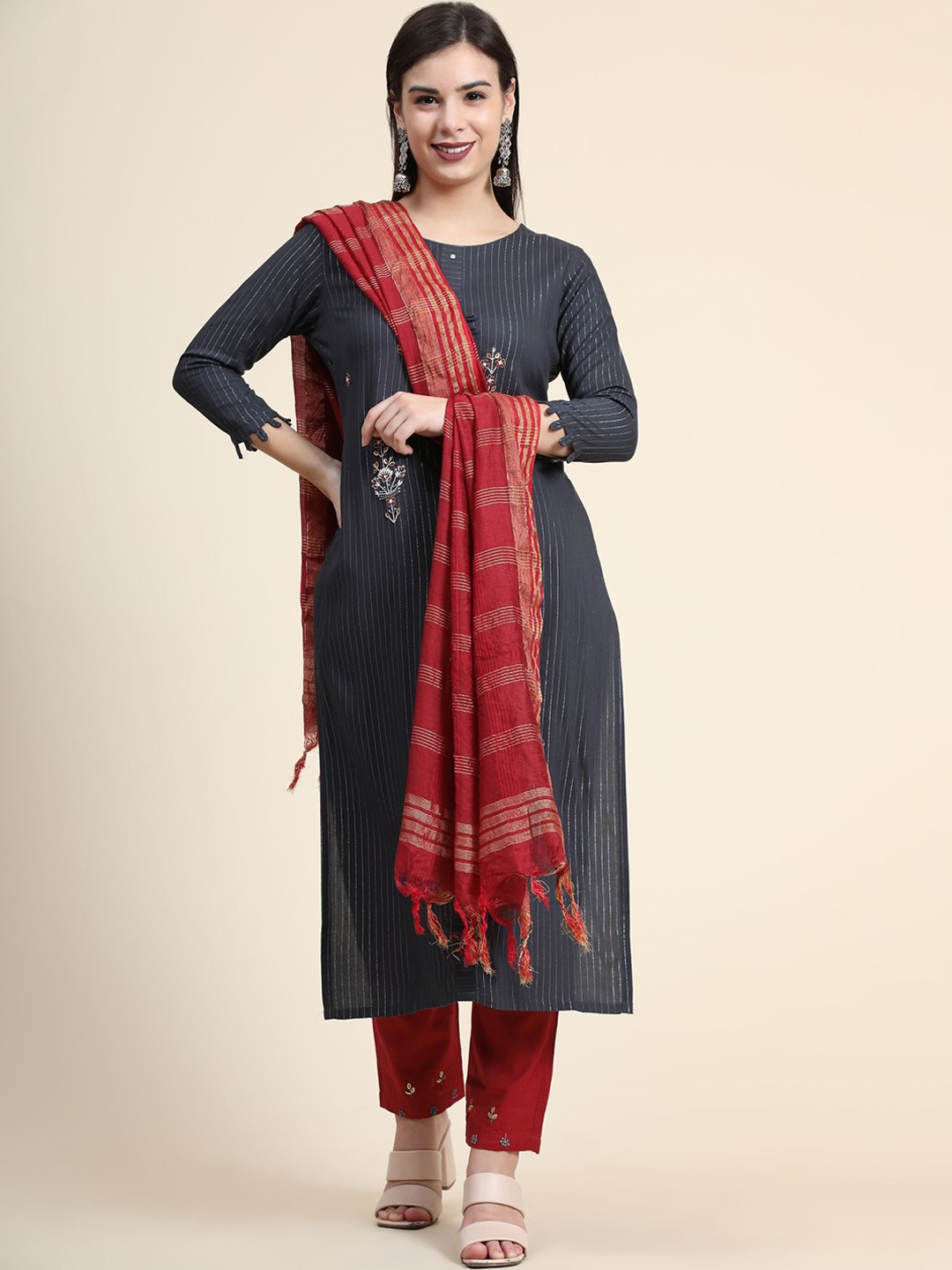 

KALINI Floral Beads and Stones Linen Kurta with Trousers & With Dupatta, Black