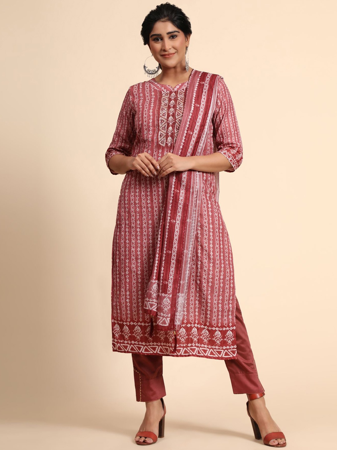 

KALINI Printed Sequinned Linen Kurta with Trousers & With Dupatta, Maroon