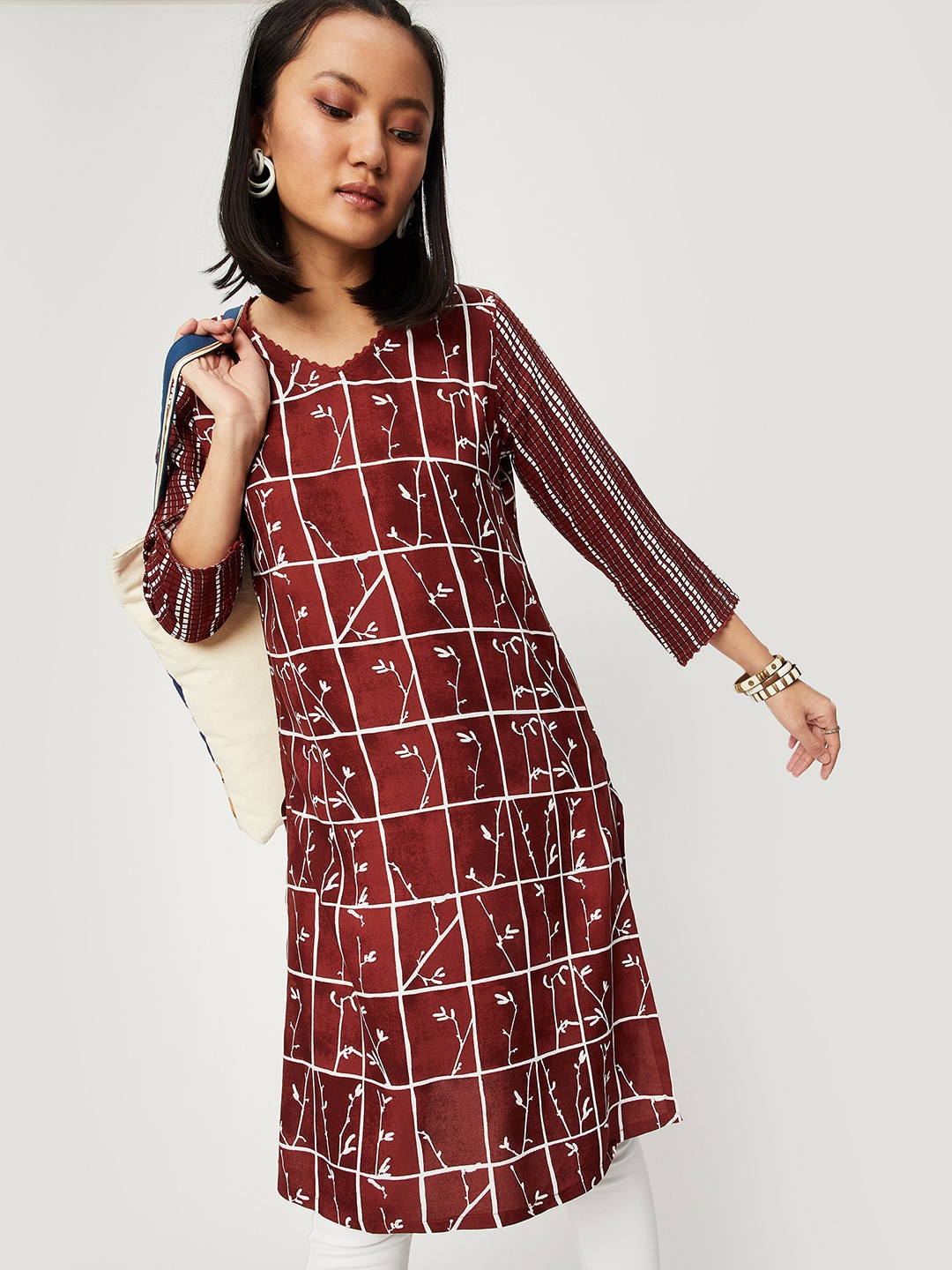 

max Checked V- Necked Straight cut Kurta with Side Slits, Maroon