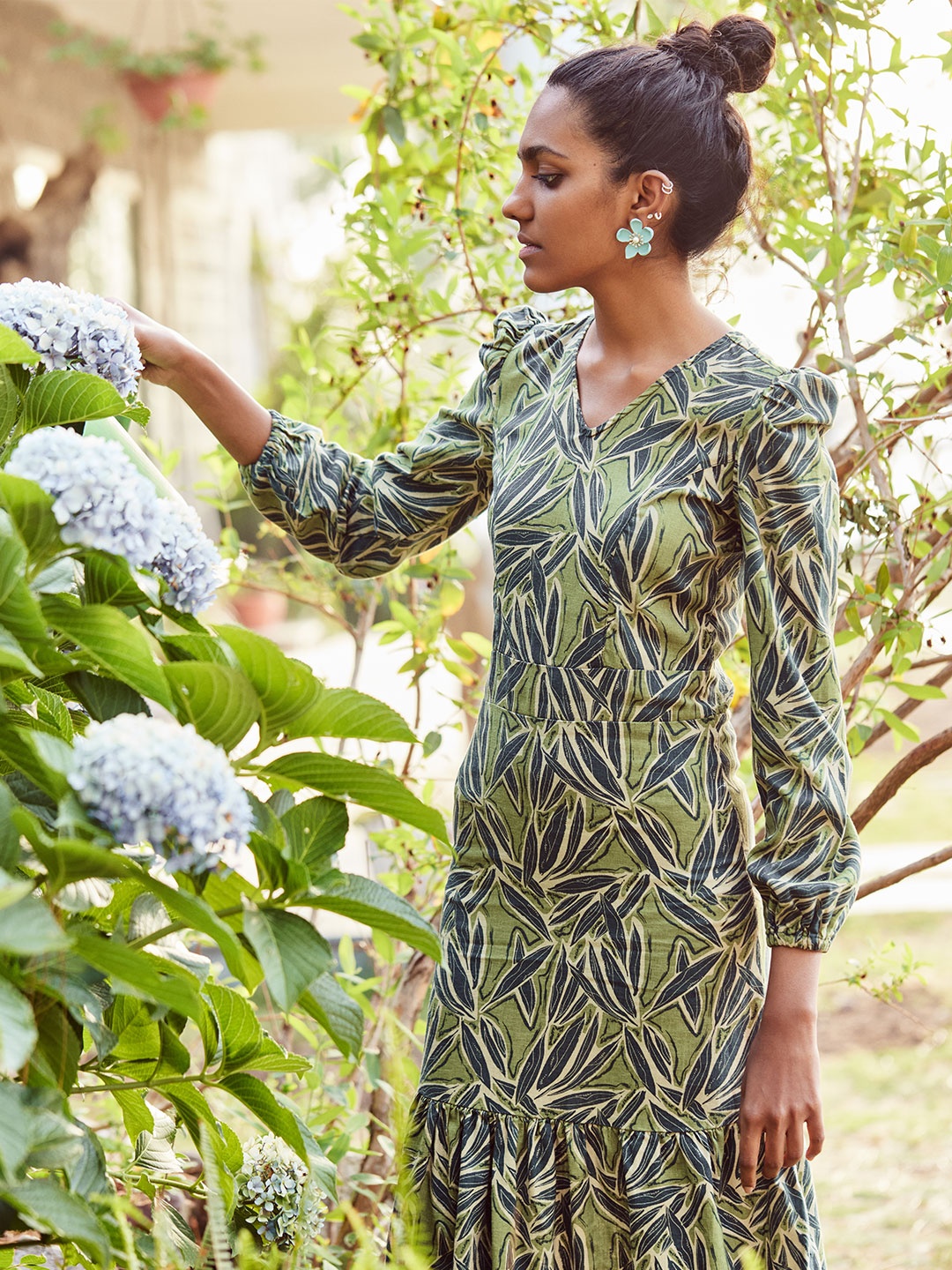 

Crimsoune Club Ethnic Motifs Drop-Waist Midi Dress, Green