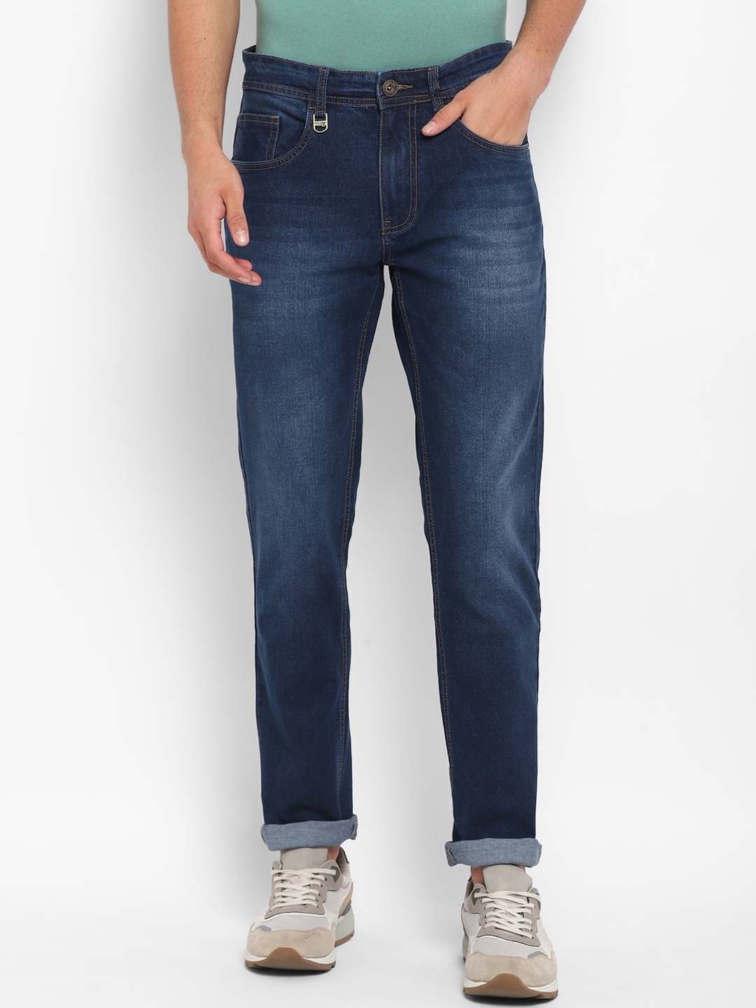 

Red Chief Men Blue Relaxed Fit Light Fade Jeans