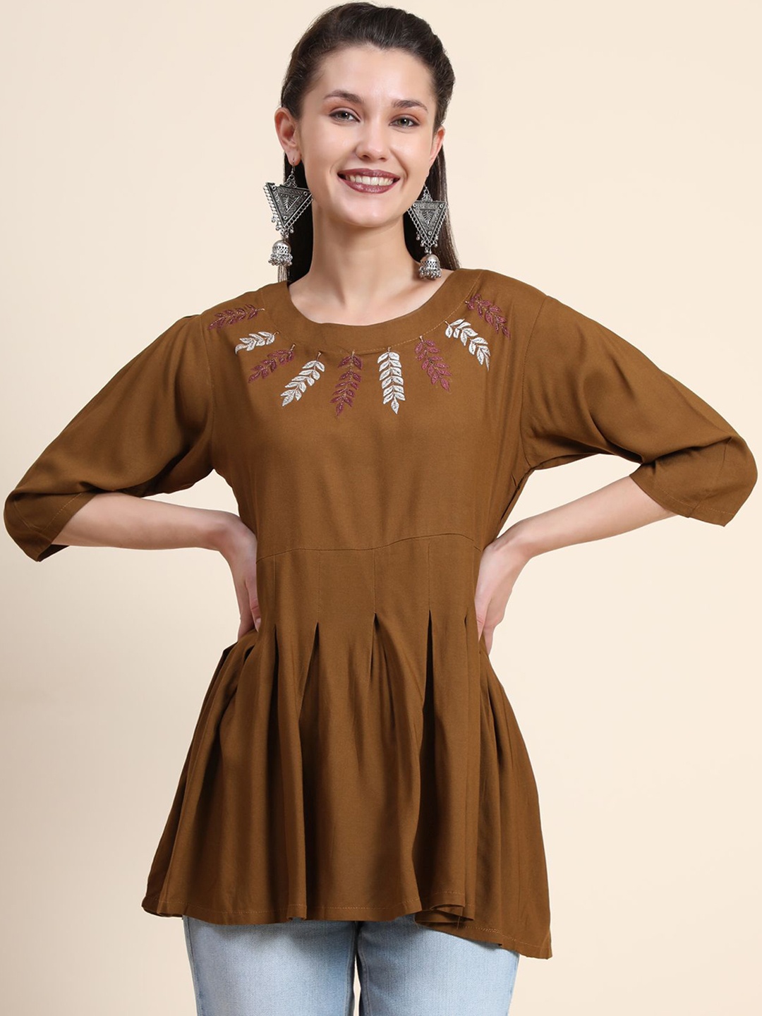 

KALINI Floral Embroidered Linen Panelled Kurti, Brown