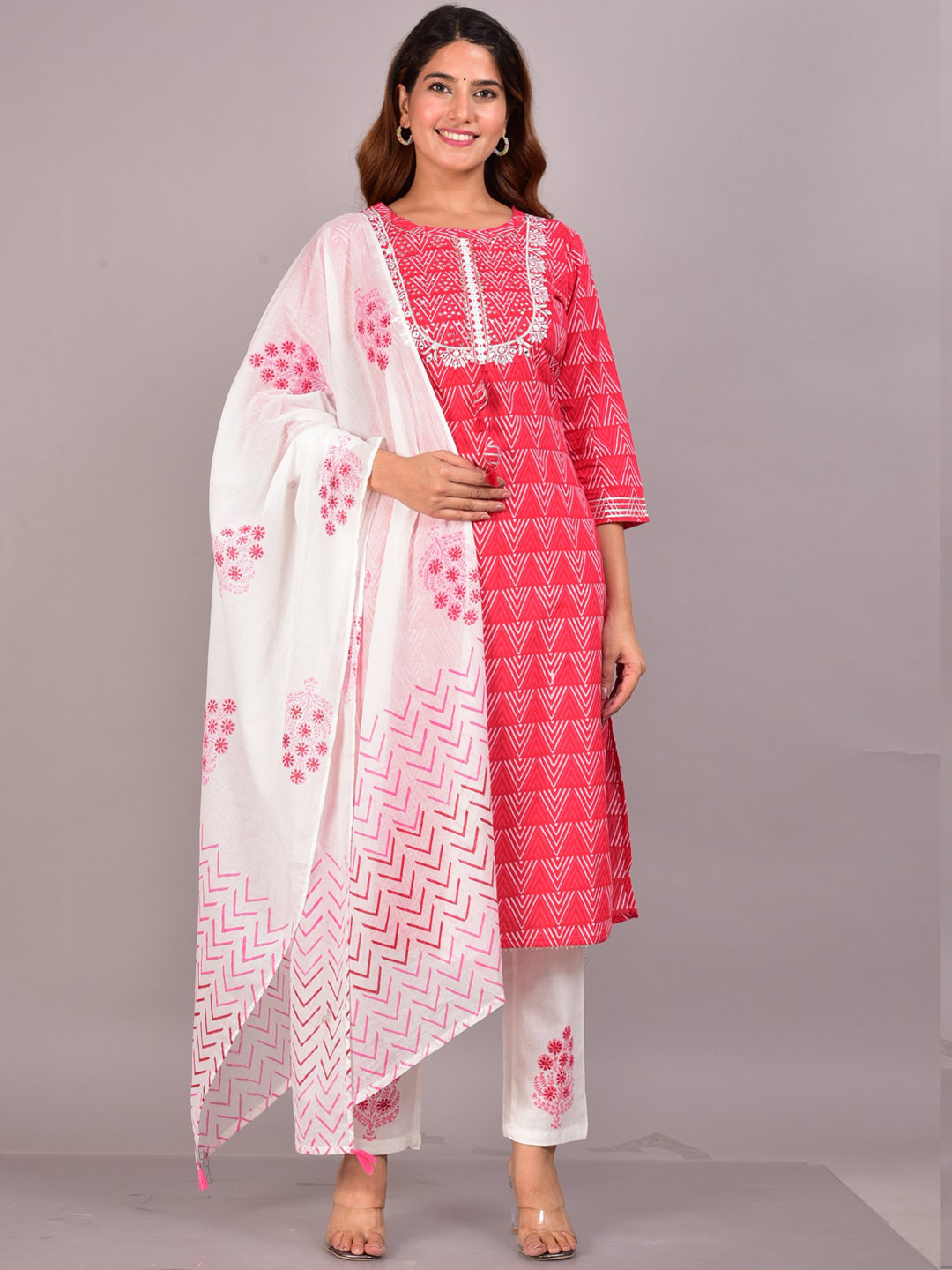 

YASH GALLERY Women Geomentric Printed Pure Cotton Kurta with Trousers & With Dupatta, Red