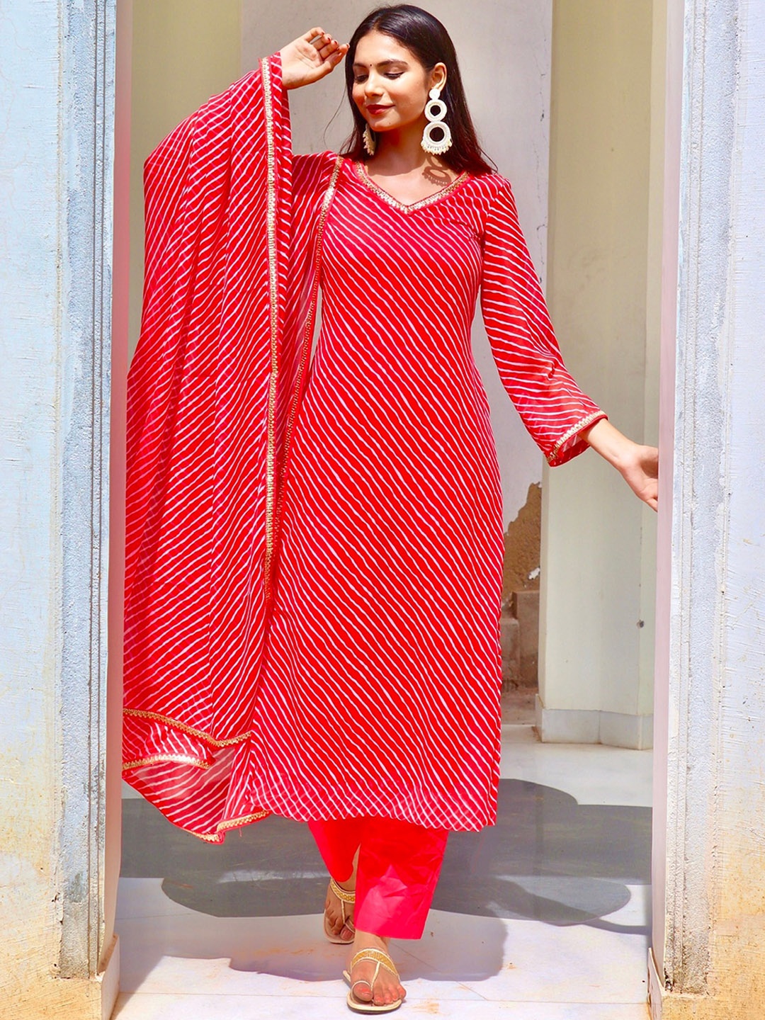 

OneWe Women Red Leheriya Printed Kurta with Trousers & Dupatta