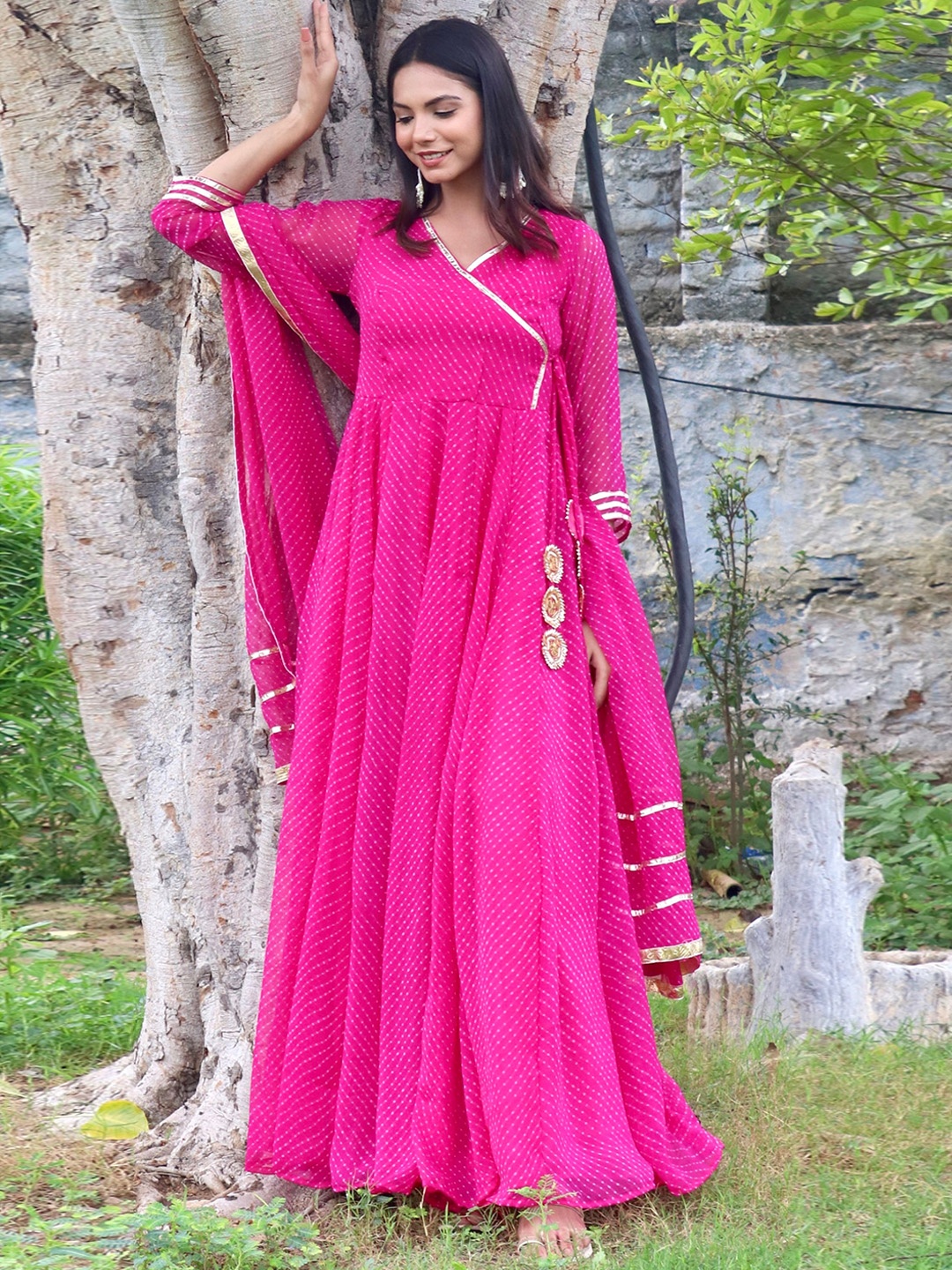 

OneWe Women Printed Angrakha Gotta Patti Kurta with Palazzos & Dupatta, Pink