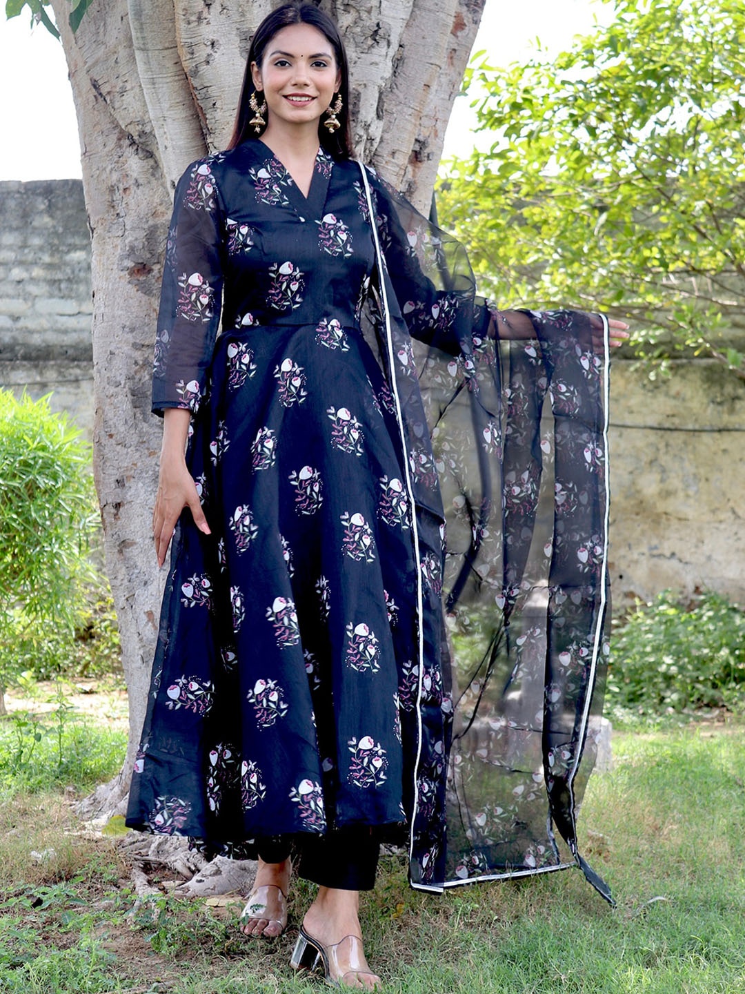 

OneWe Women Floral Printed Pleated Chanderi Cotton Kurta with Trousers & Dupatta, Navy blue