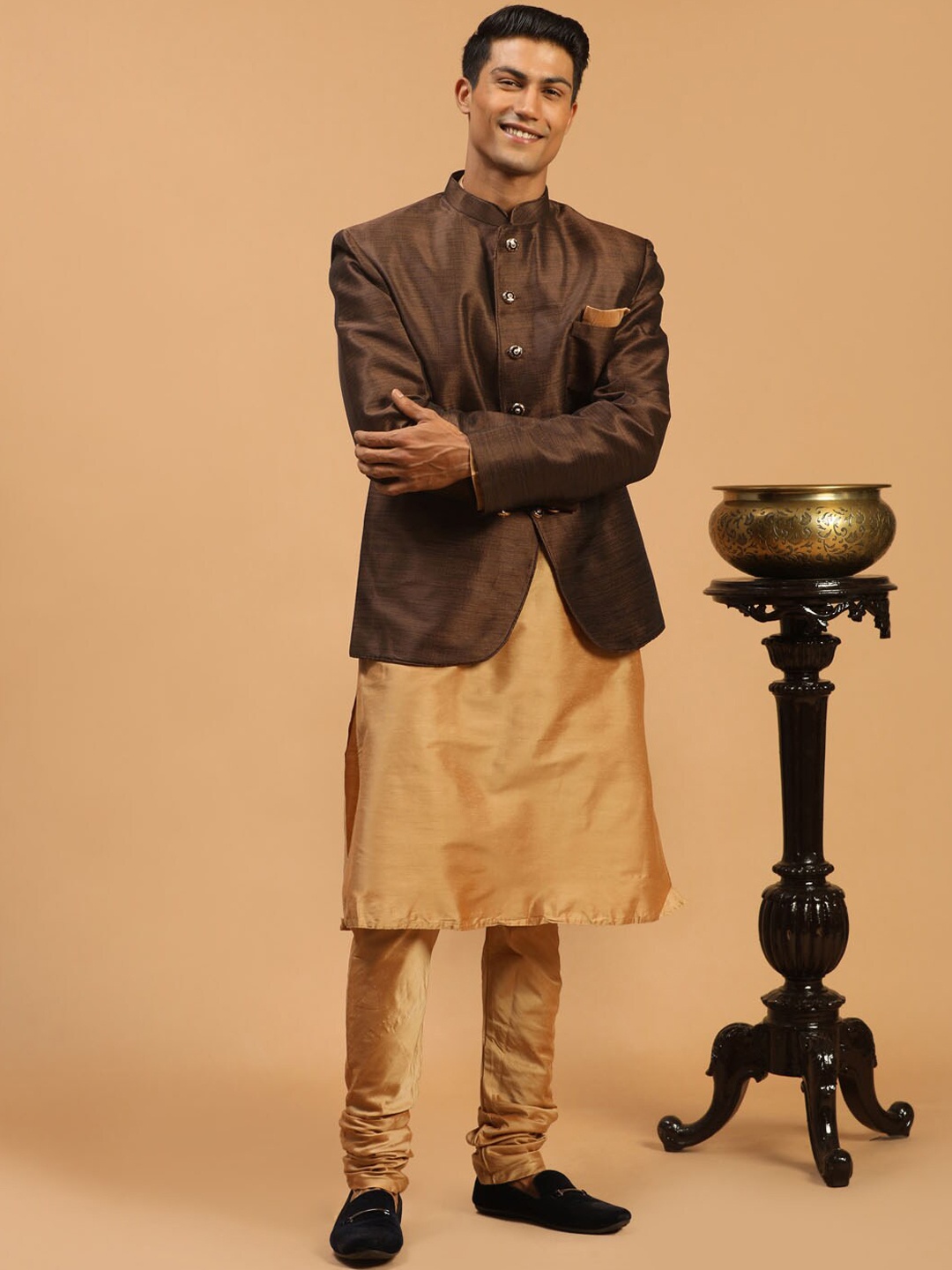 

VASTRAMAY Men Regular Straight Kurta with Churidar & Jacket, Rose gold