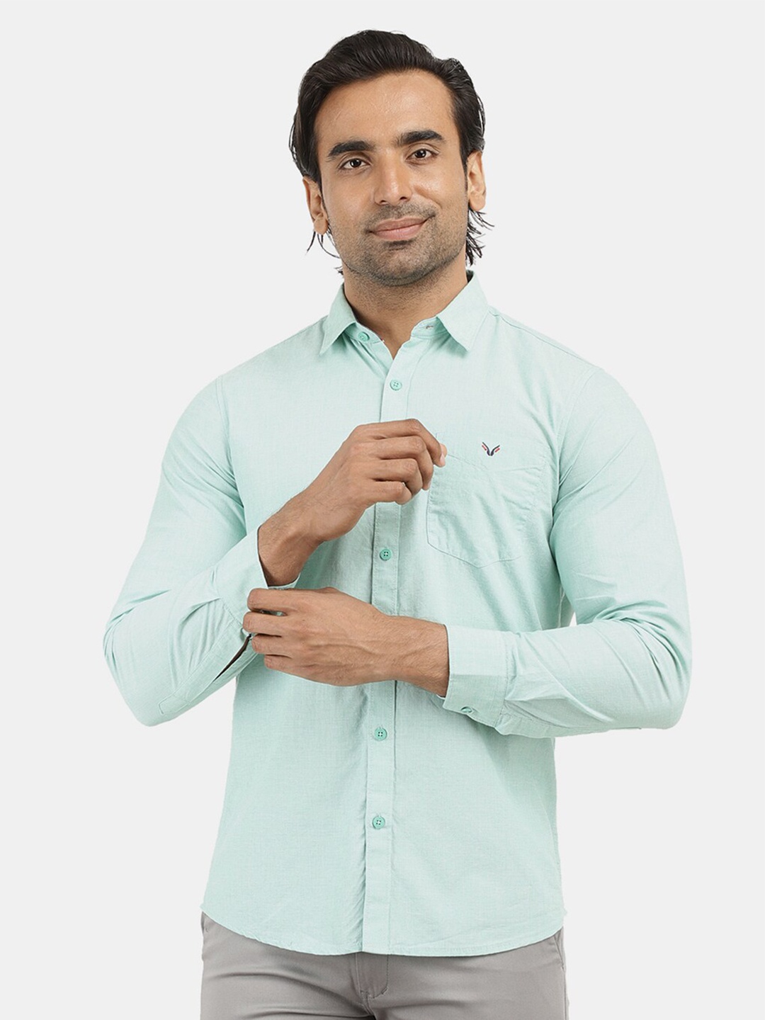 

V-Mart Men Green Cotton Solid Classic Casual Shirt