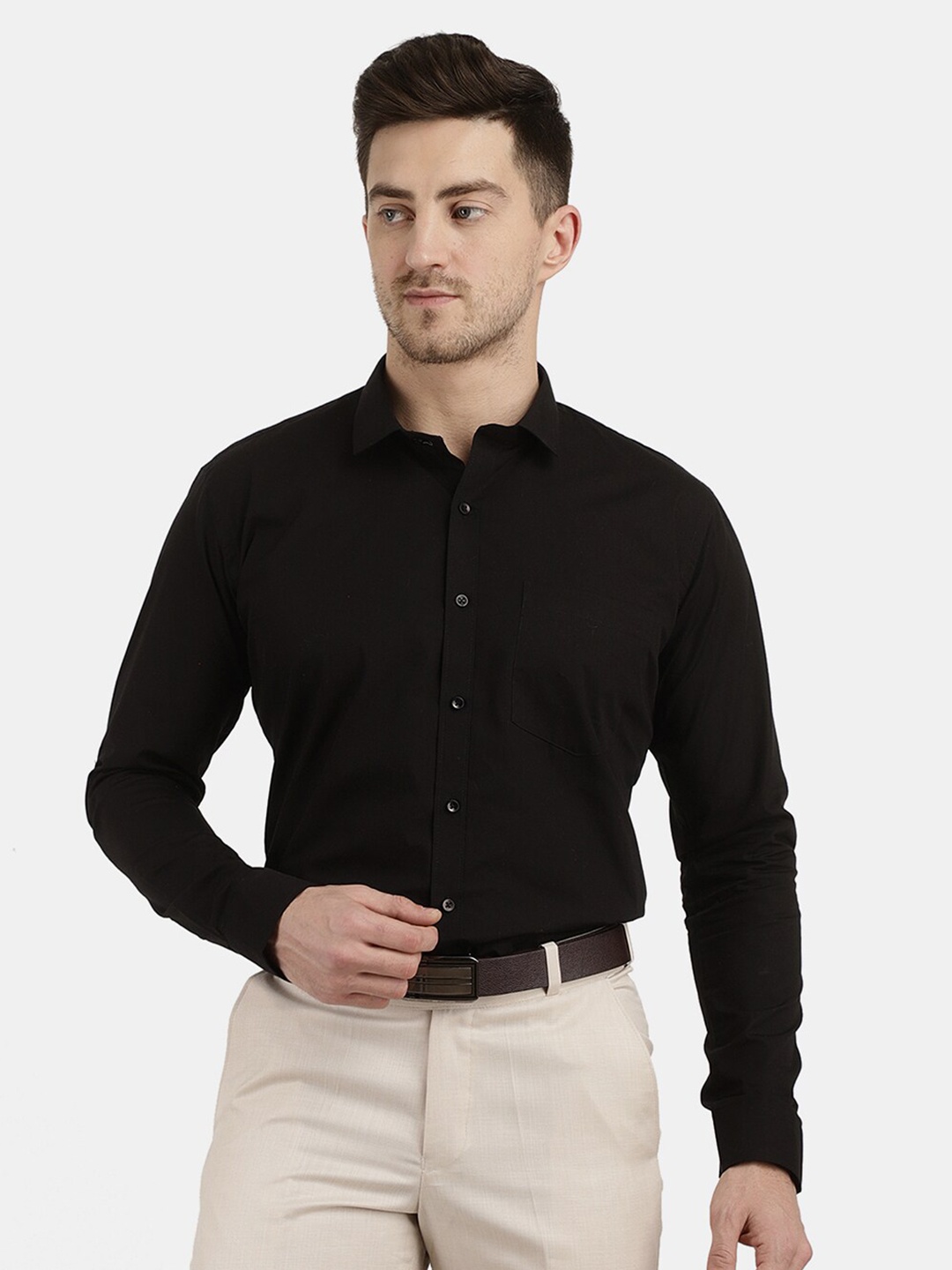 

V-Mart Men Black Cotton Solid Classic Formal Shirt