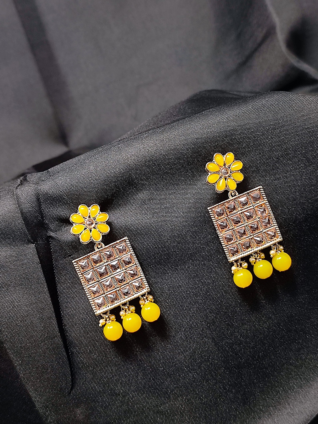 

CRAYTON Women Yellow & Gold-Toned Square Drop Earrings