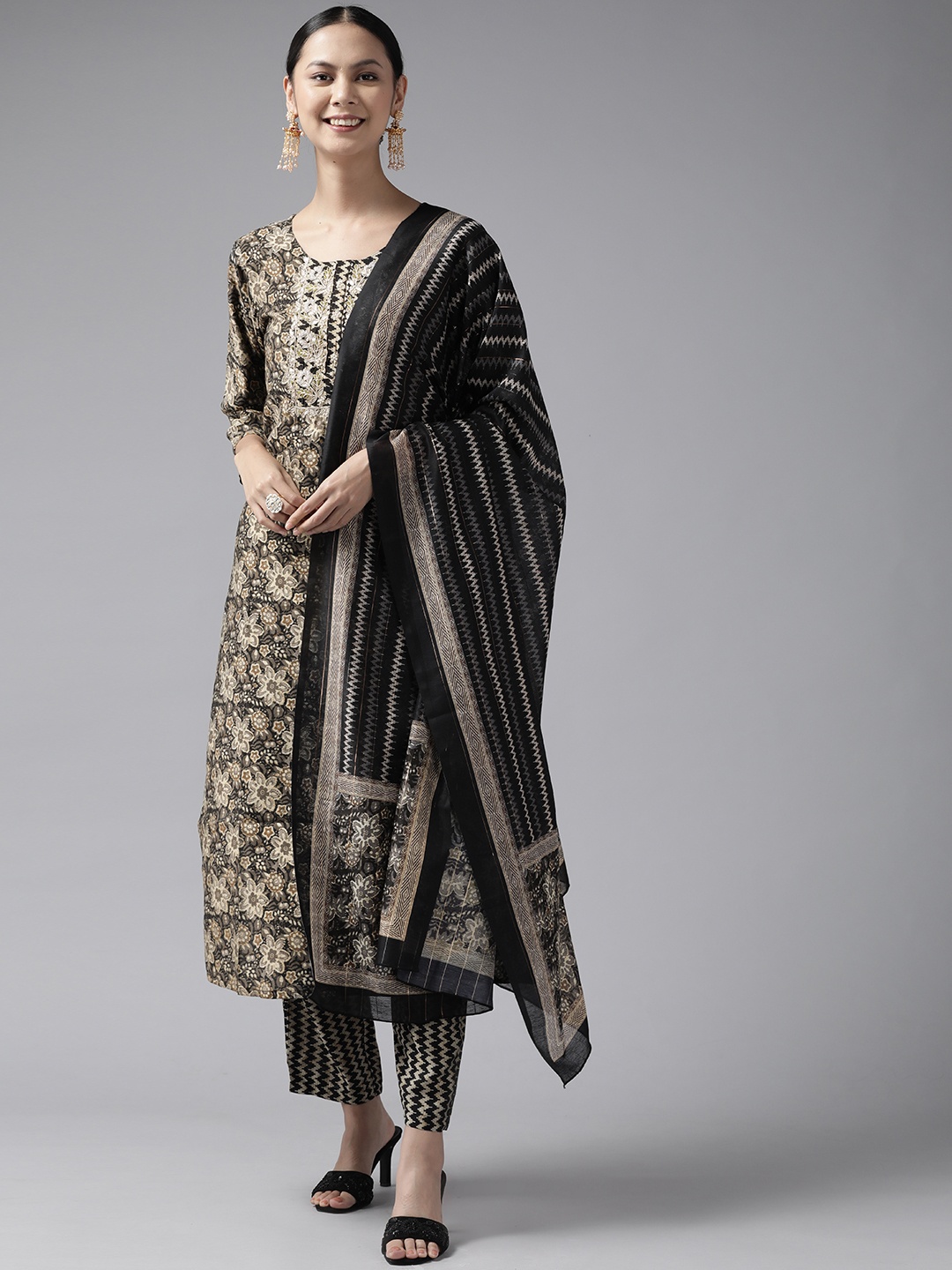 

Yufta Women Black Floral Embroidered Gotta Patti Kurta with Trousers & With Dupatta
