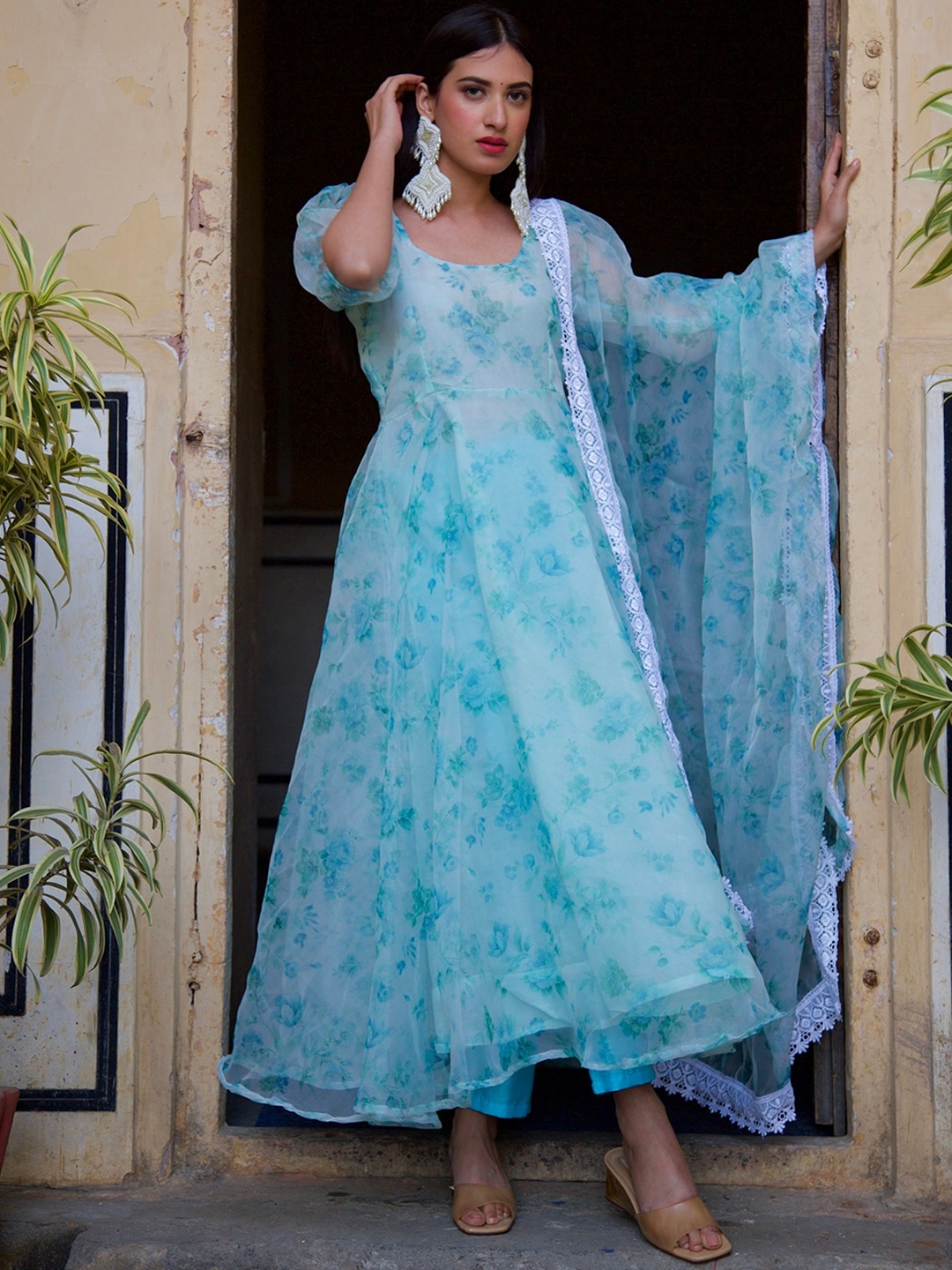 

OneWe Printed Kurta with Trousers & Dupatta, Blue