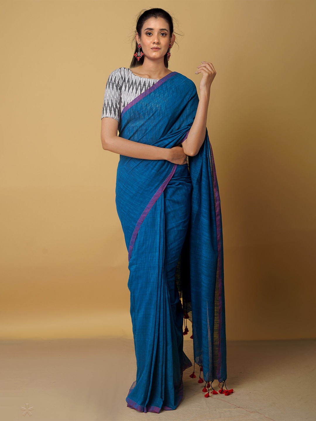 

Unnati Silks Blue Pure Linen Jamdani Saree