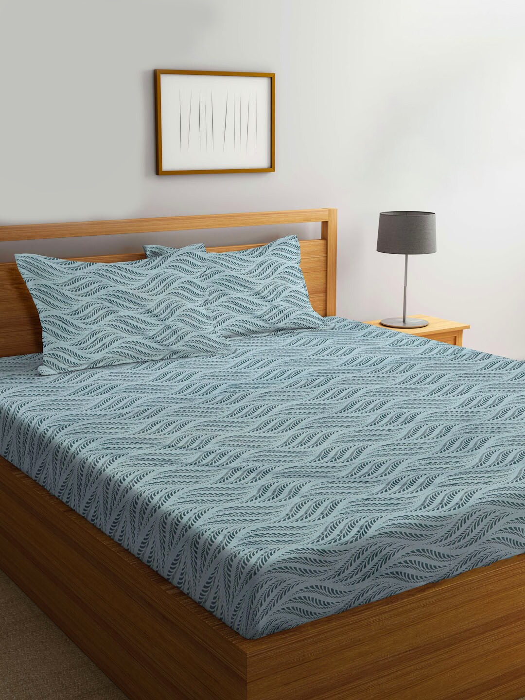

KLOTTHE Printed 300 TC Fitted King Bedsheet with 2 Pillow Covers, Sea green
