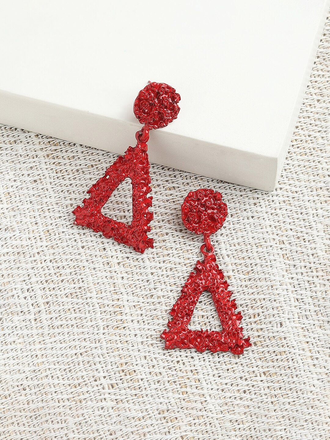 

SOHI Women Red Triangular Drop Earrings