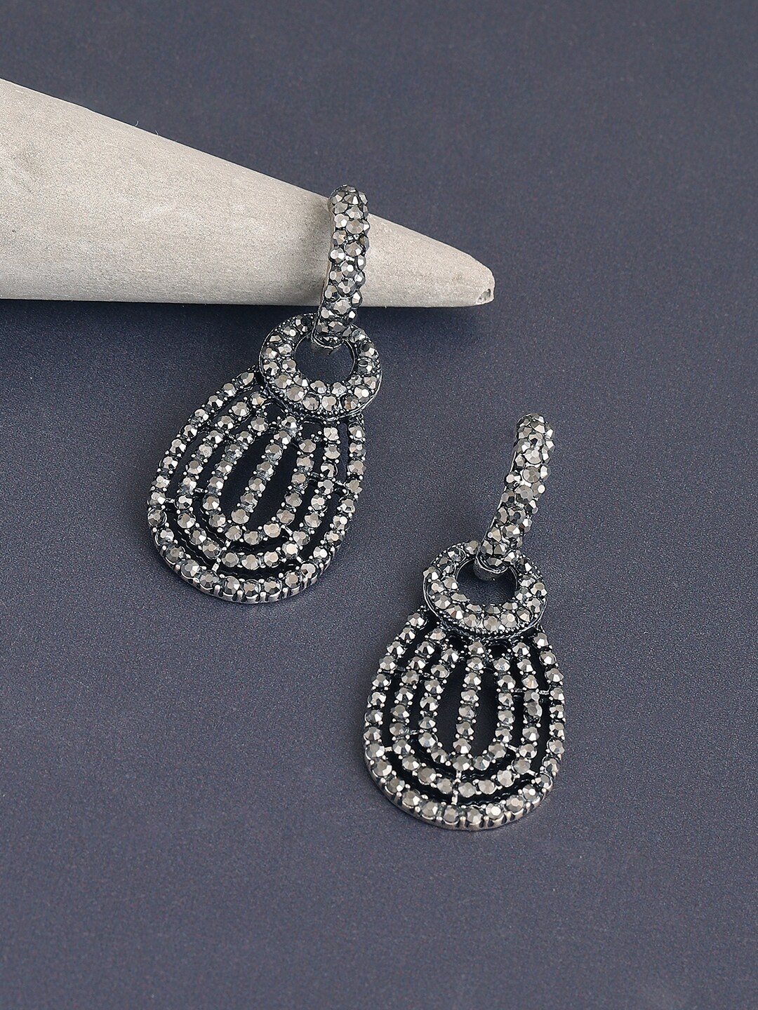 

SOHI Black & Silver Plated Contemporary Drop Earrings