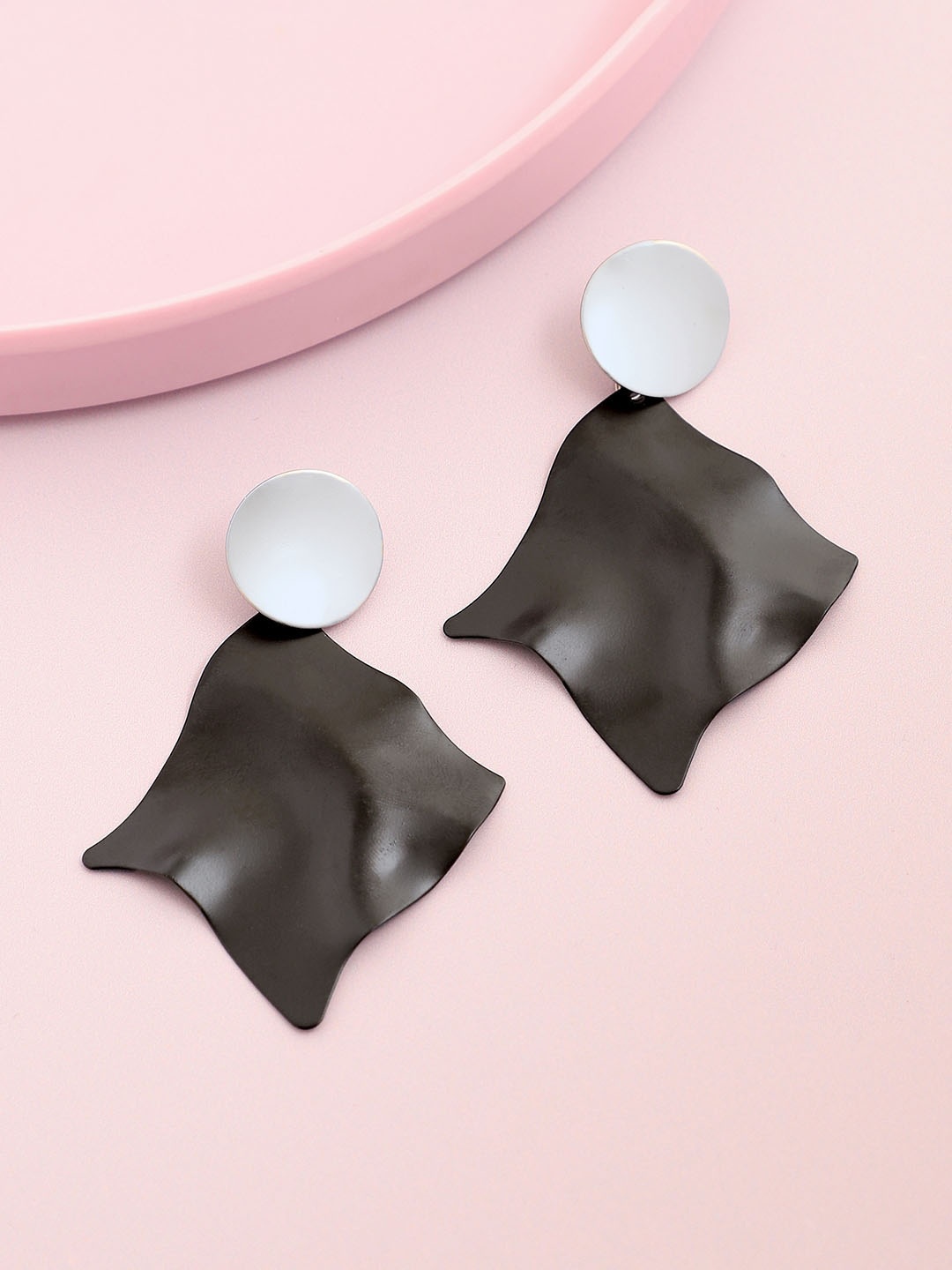 

SOHI Black & White Contemporary Drop Earrings