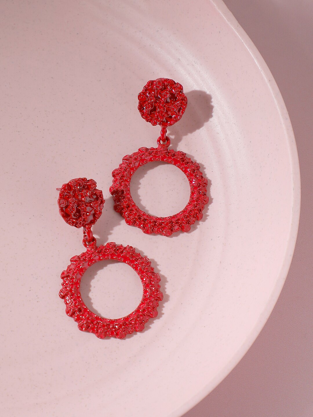 

SOHI Red Circular Shaped Drop Earrings