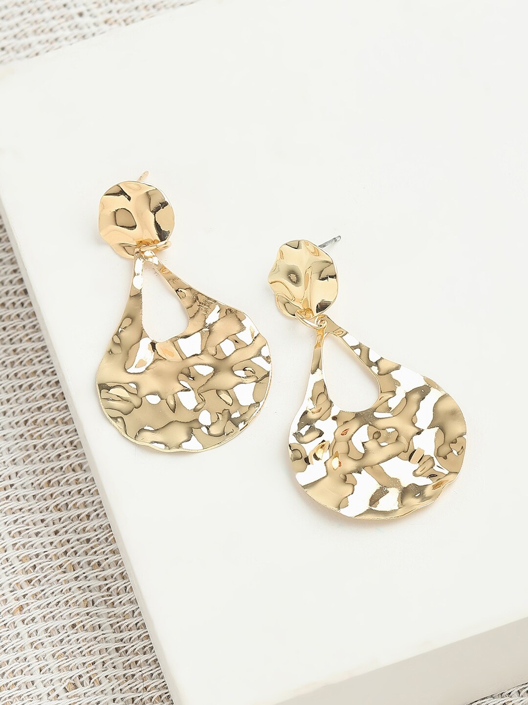 

SOHI Gold-Plated Contemporary Drop Earrings