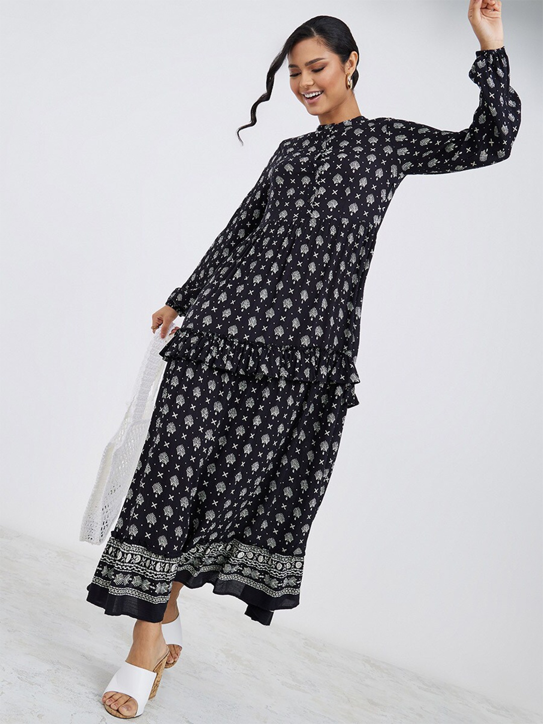 

Styli Black Floral Printed Maxi Dress