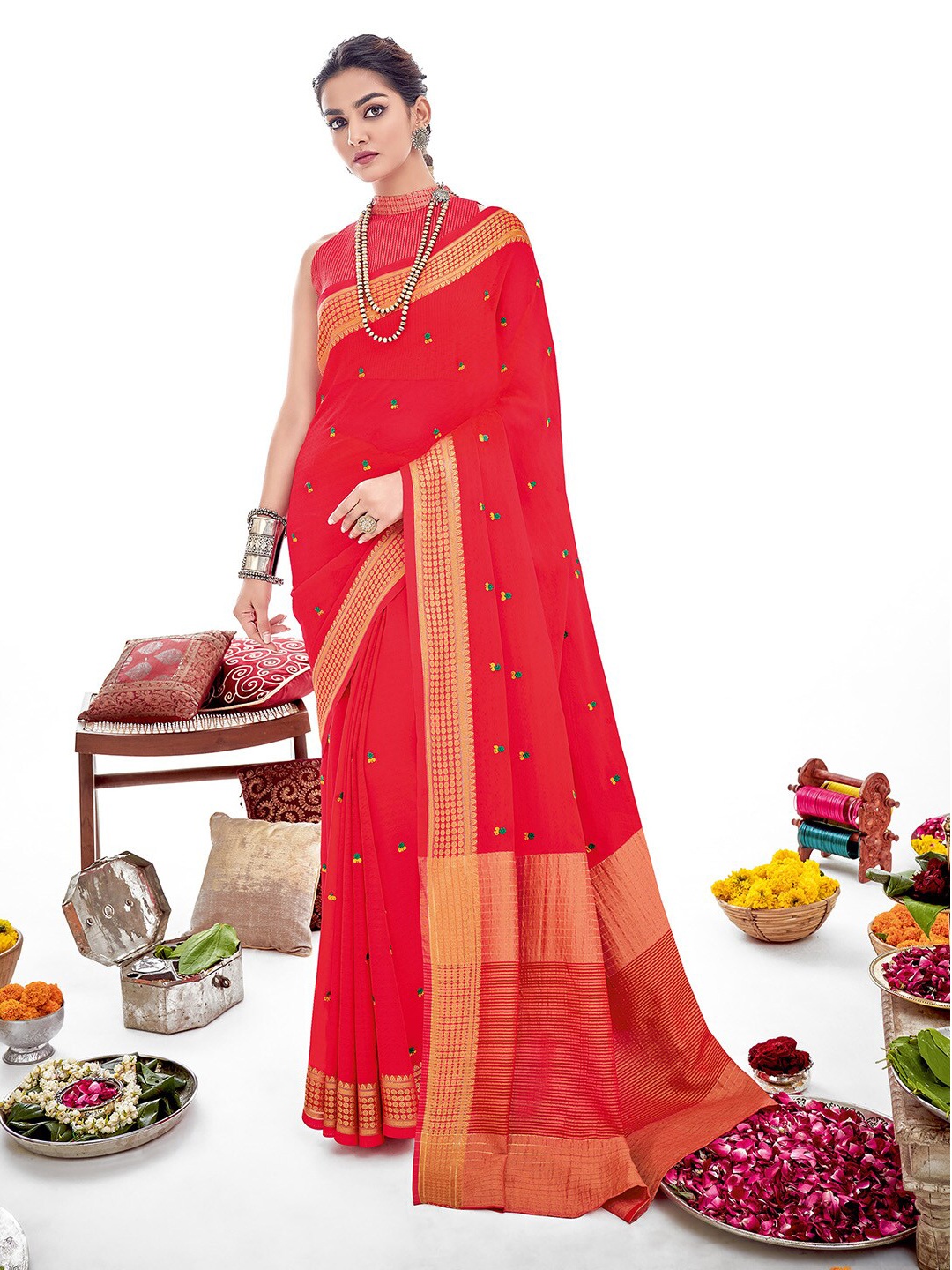 

Shaily Red & Gold-Toned Ethnic Motifs Zari Silk Cotton Saree