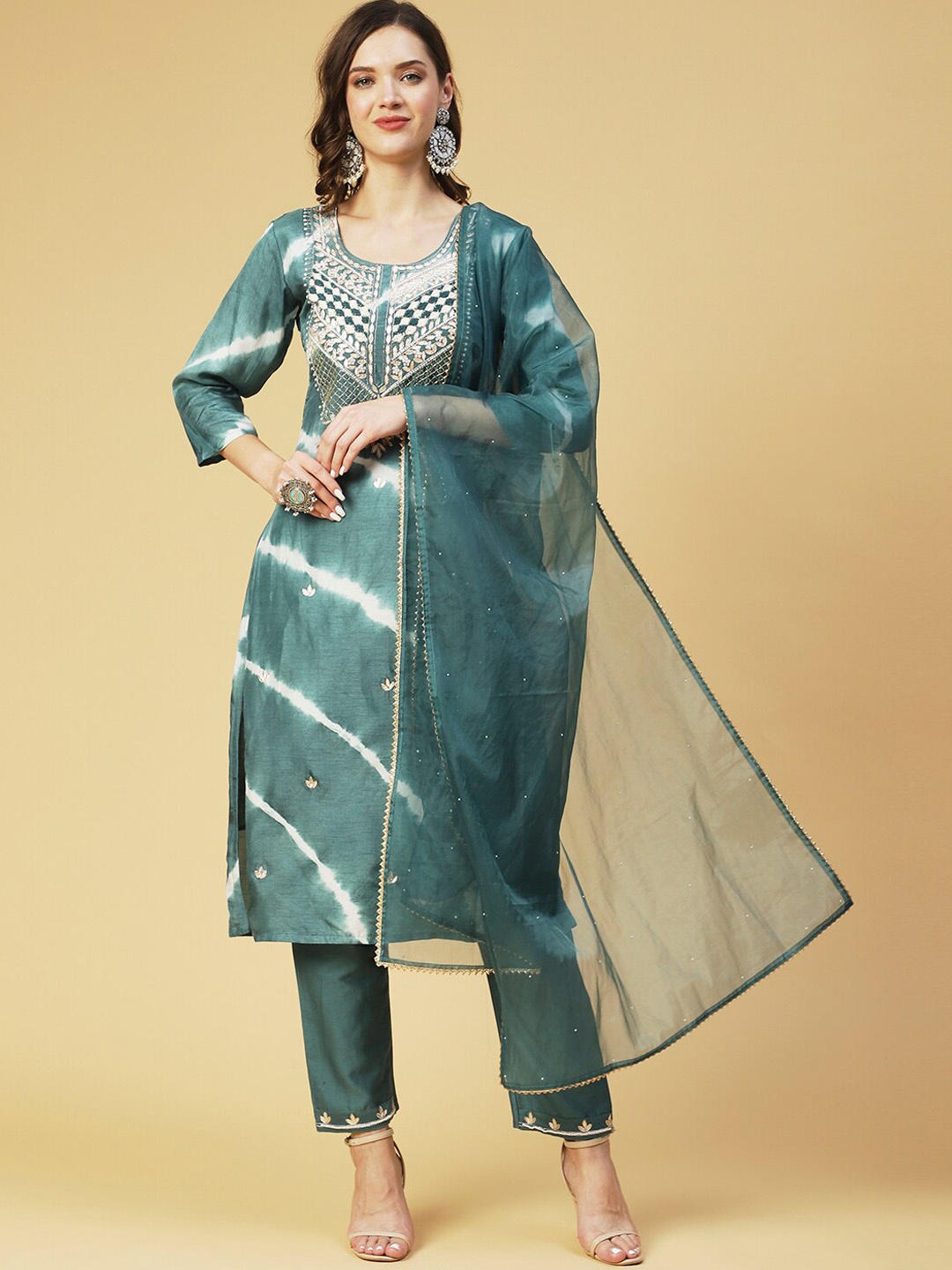 

FASHOR Women Teal Ethnic Motifs Dyed Gotta Patti Kurta with Trousers & With Dupatta
